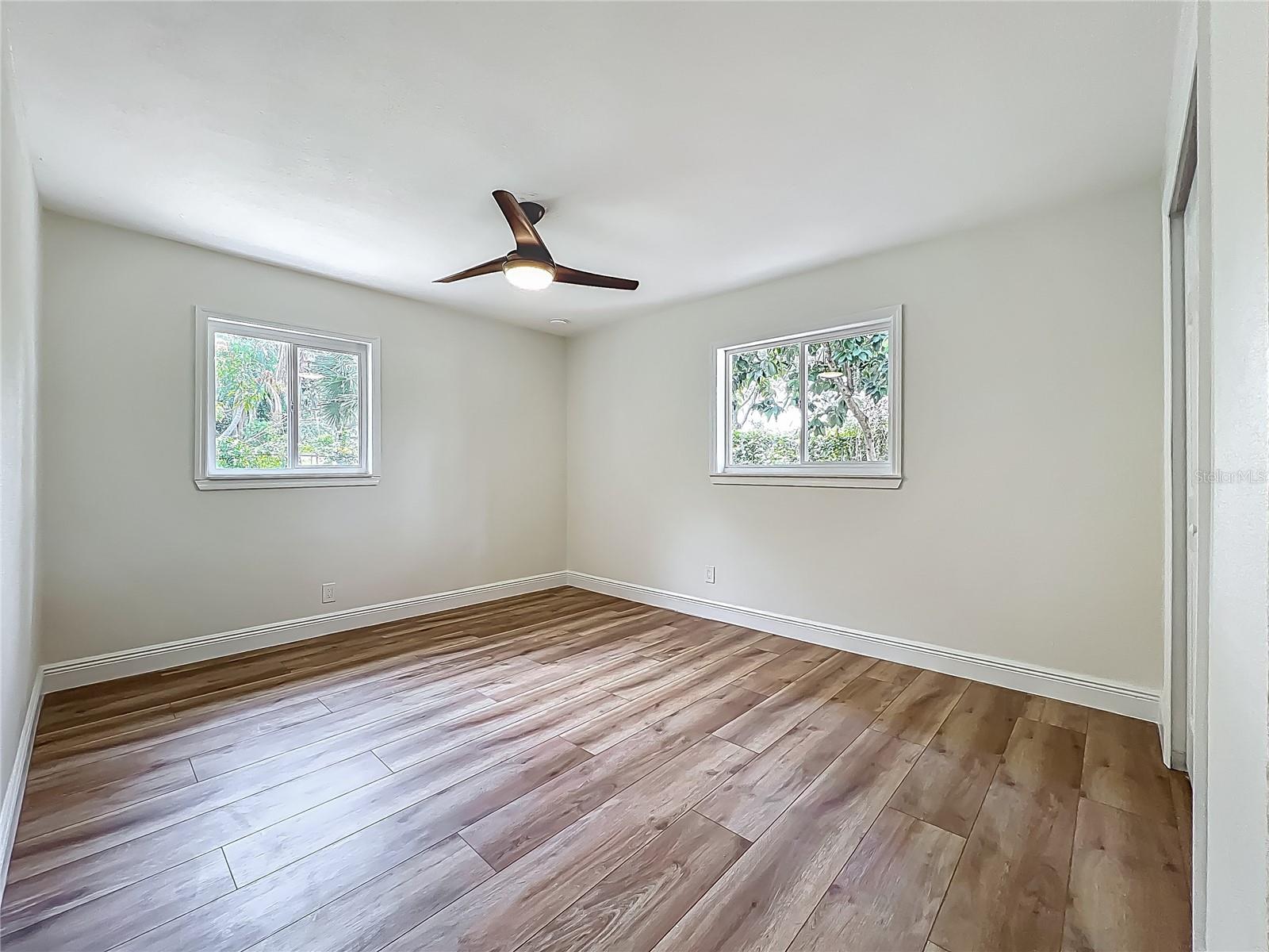 Listing photo id 27 for 6901 19th Street