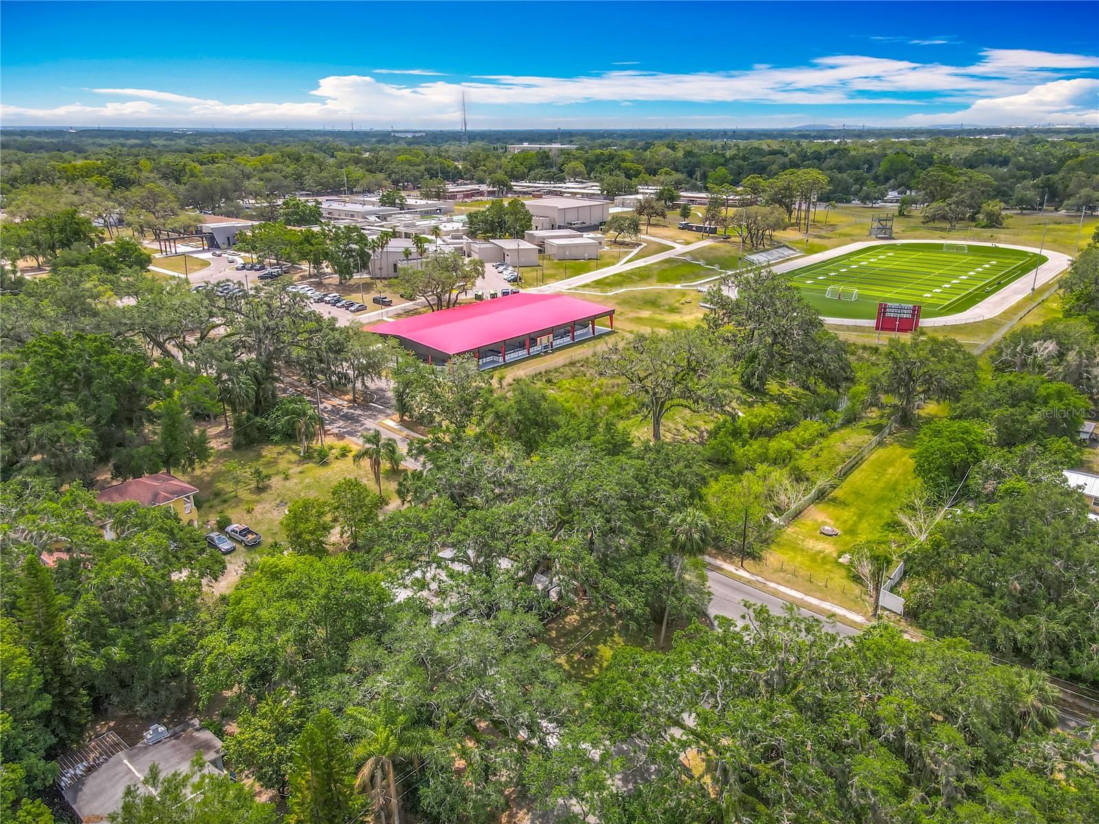 Listing photo id 1 for 6901 19th Street