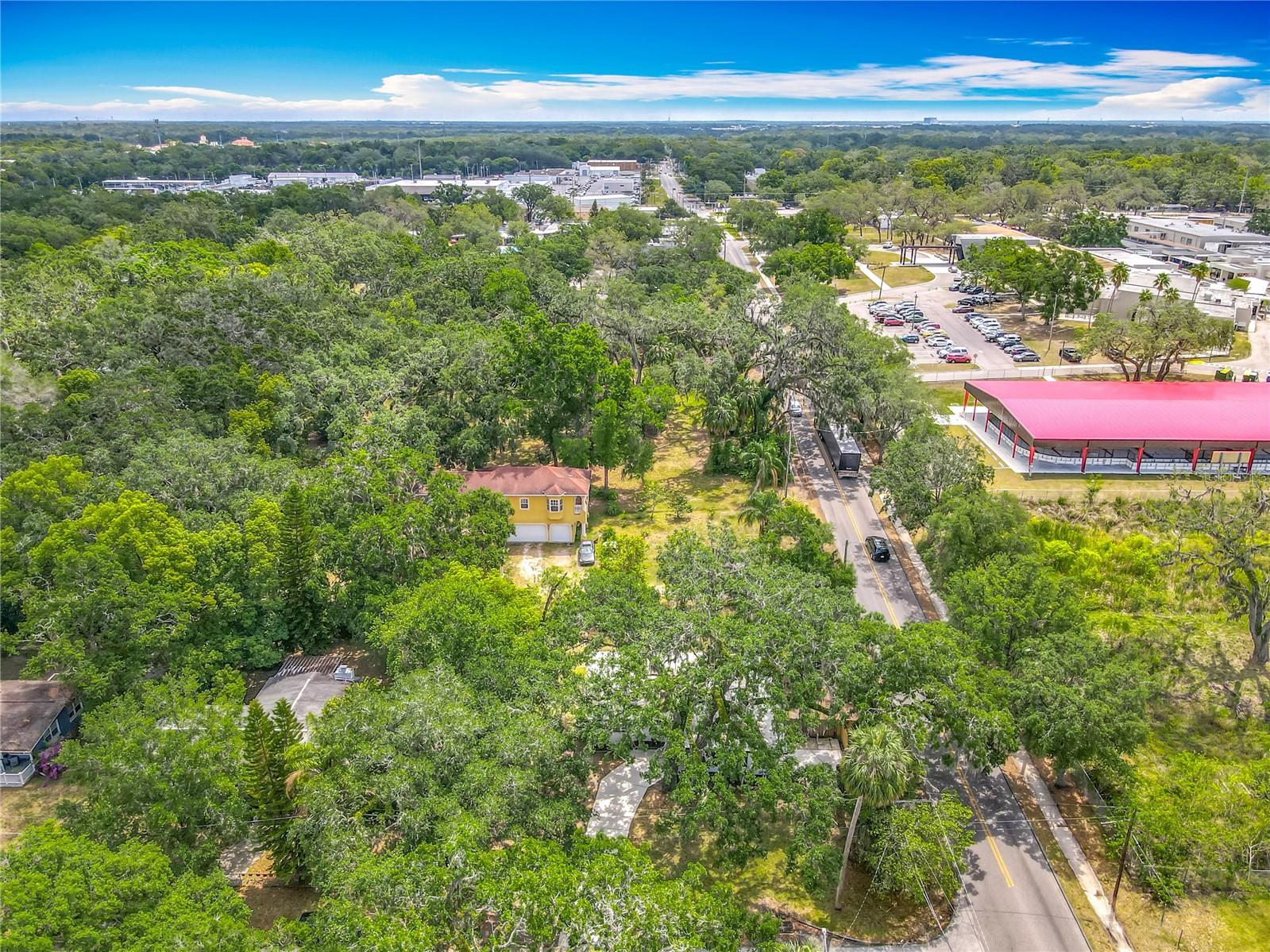 Listing photo id 2 for 6901 19th Street