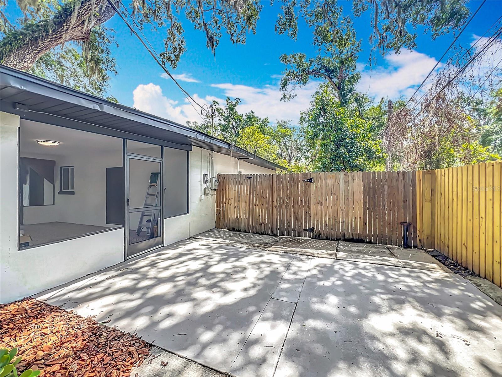 Listing photo id 40 for 6901 19th Street