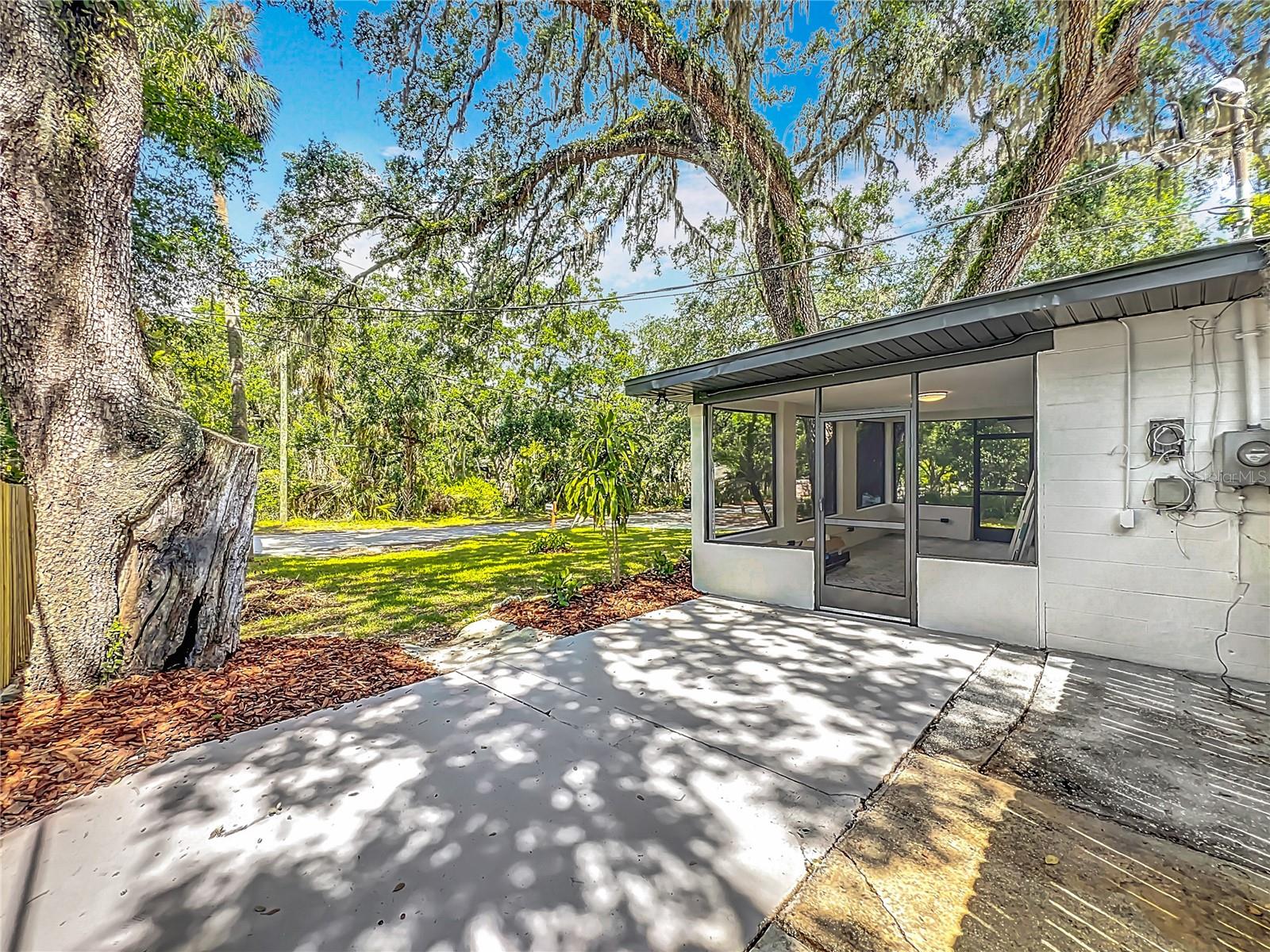 Listing photo id 41 for 6901 19th Street