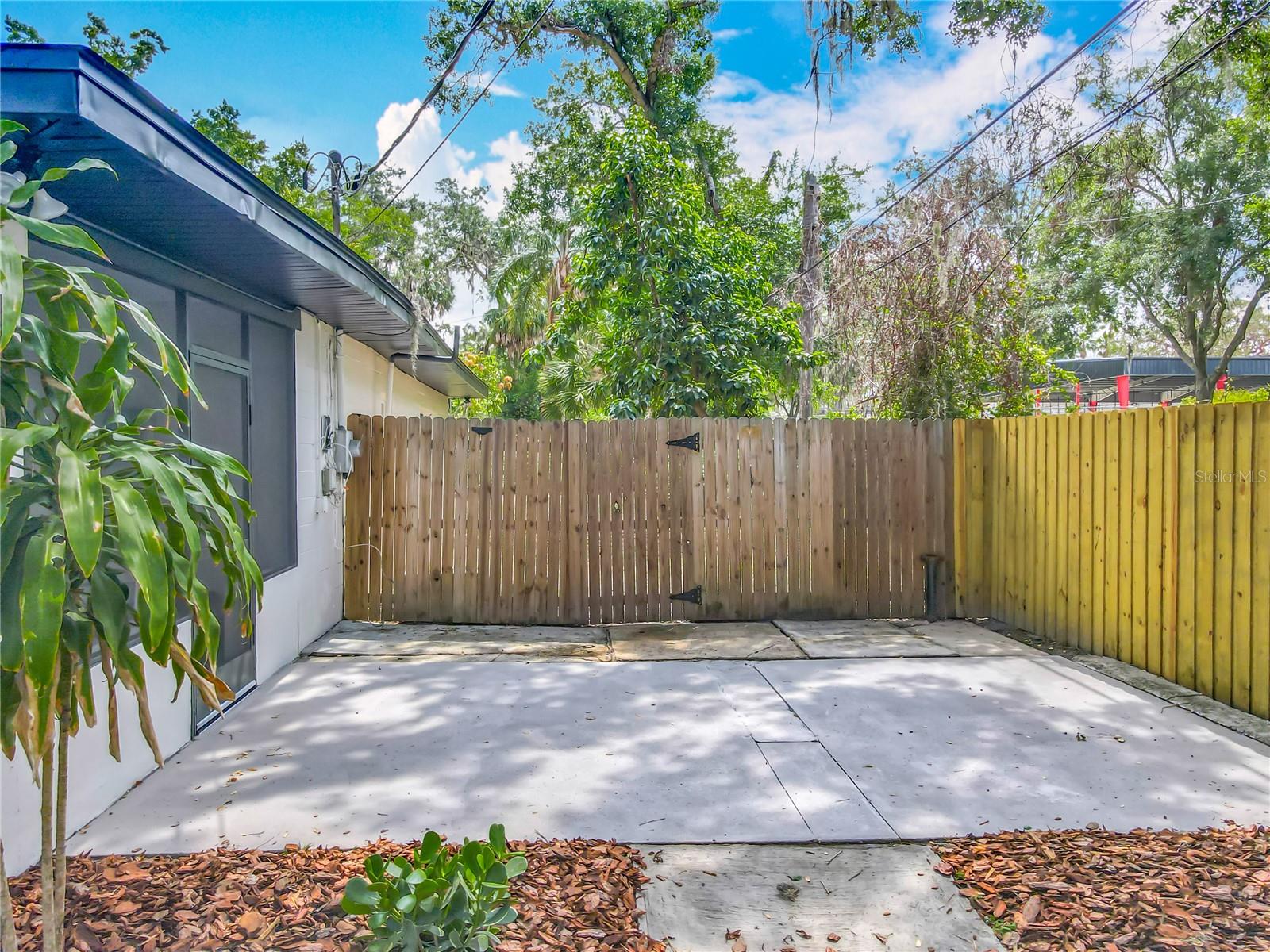 Listing photo id 43 for 6901 19th Street