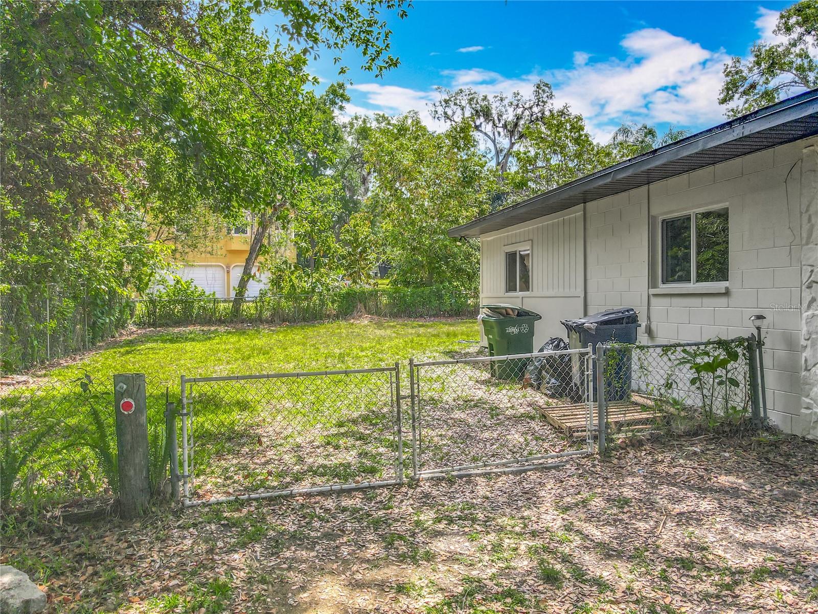 Listing photo id 44 for 6901 19th Street