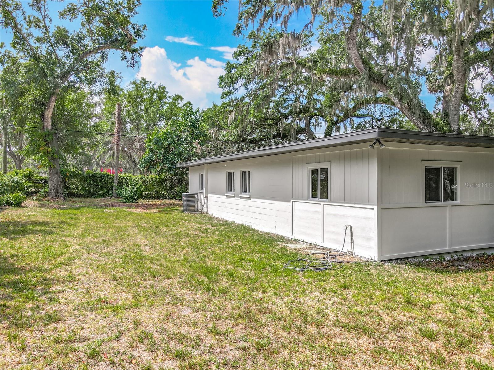 Listing photo id 46 for 6901 19th Street
