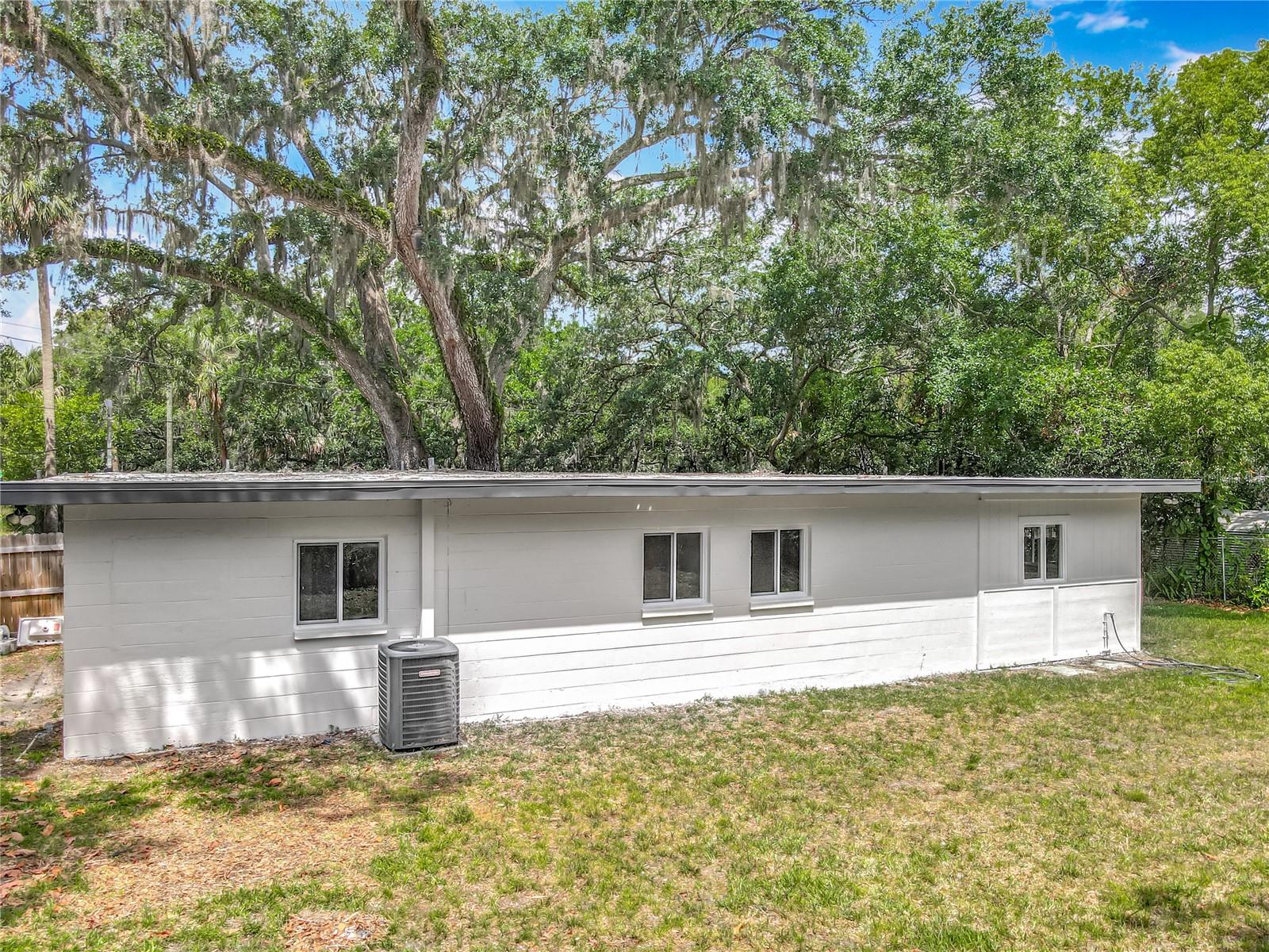 Listing photo id 48 for 6901 19th Street