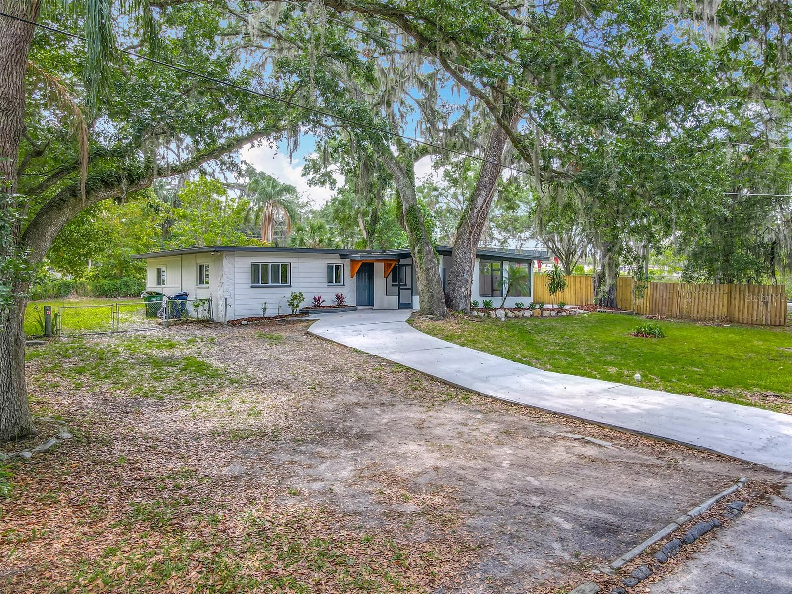 Listing photo id 4 for 6901 19th Street