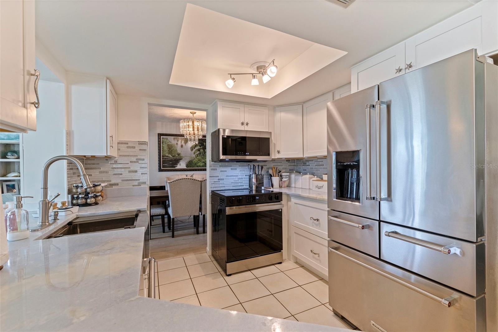 Listing photo id 10 for 9511 45th Street N 9511