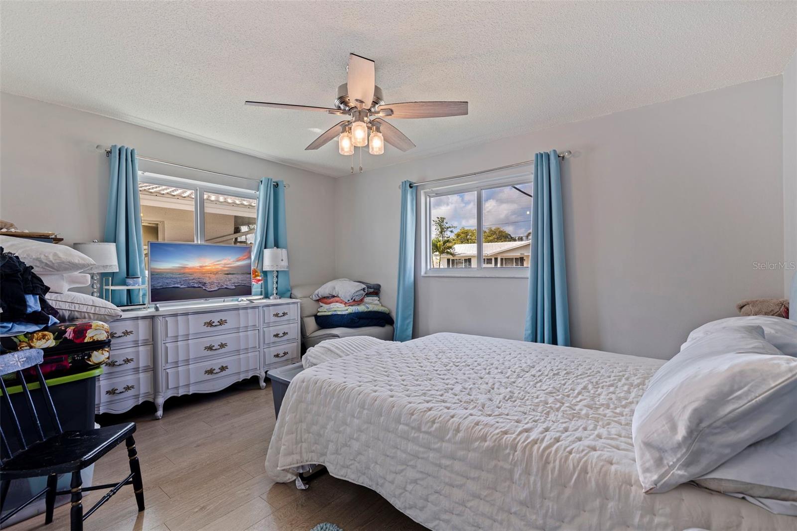 Listing photo id 20 for 9511 45th Street N 9511