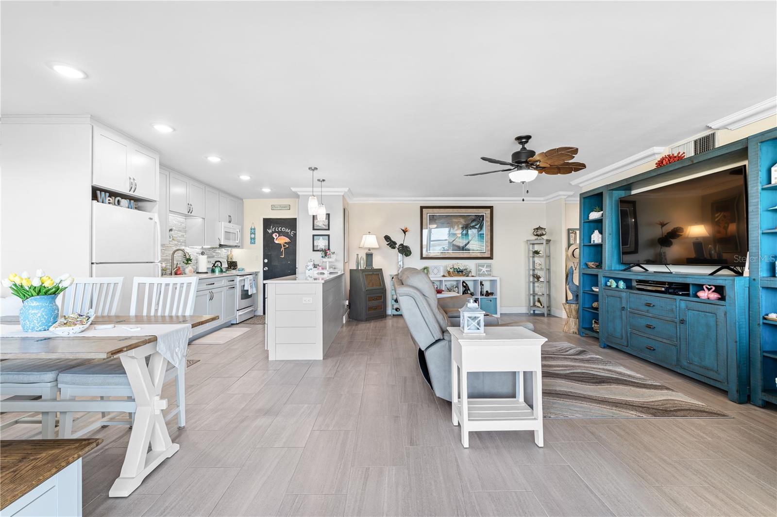 Image 12 of 60 For 7200 Sunshine Skyway Lane S 4b