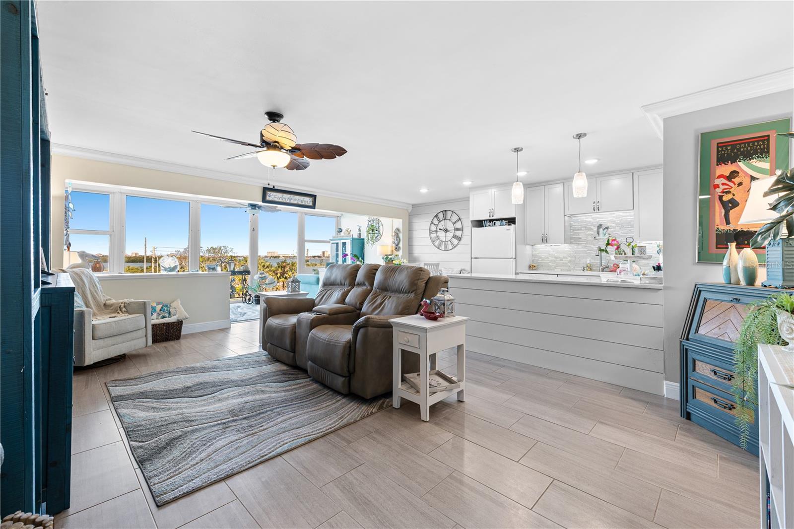 Image 17 of 60 For 7200 Sunshine Skyway Lane S 4b