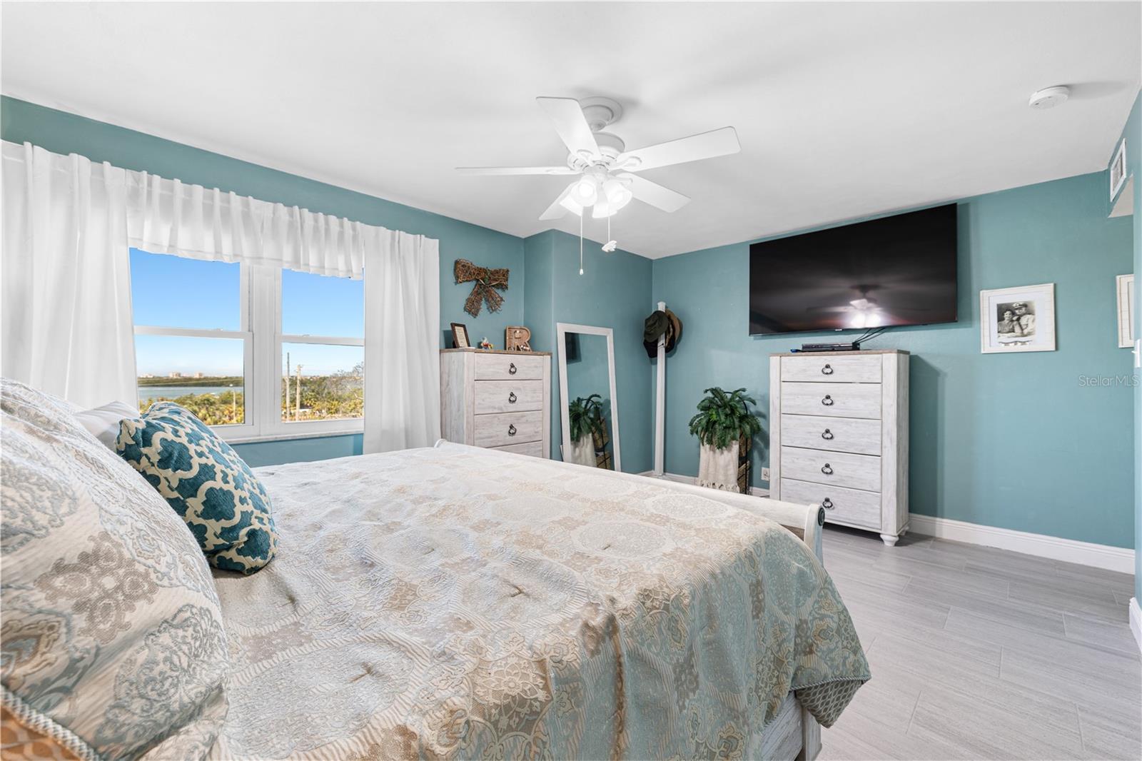 Image 21 of 60 For 7200 Sunshine Skyway Lane S 4b