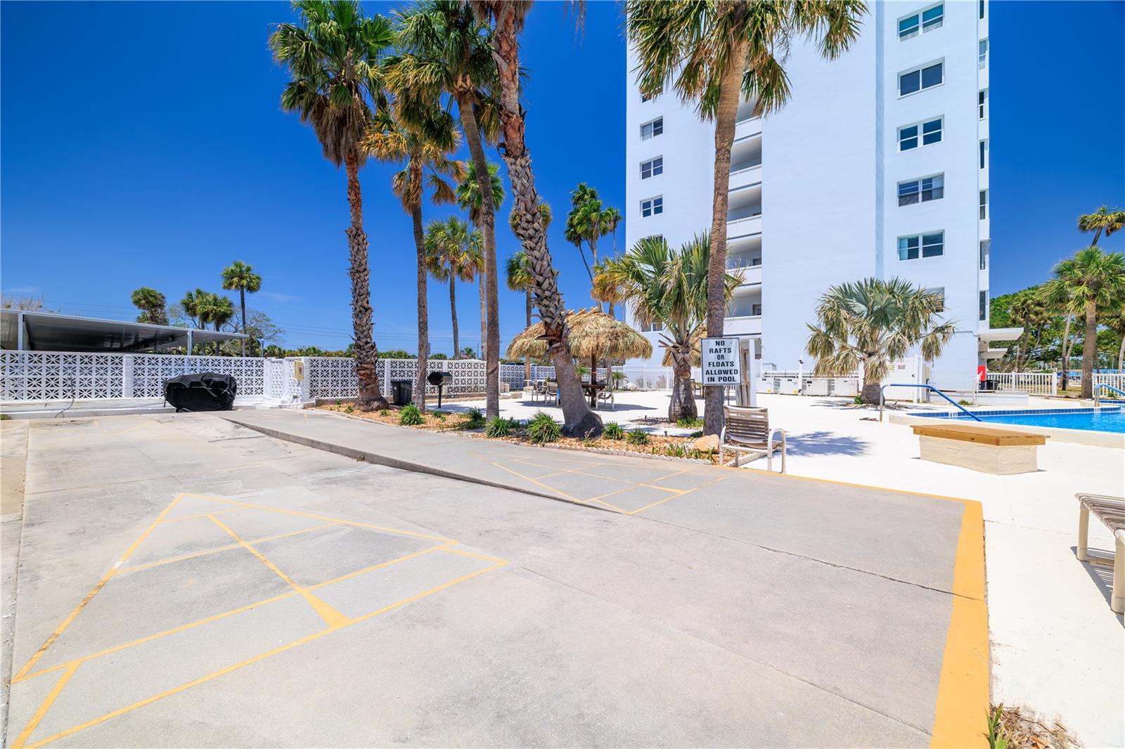 Image 47 of 60 For 7200 Sunshine Skyway Lane S 4b