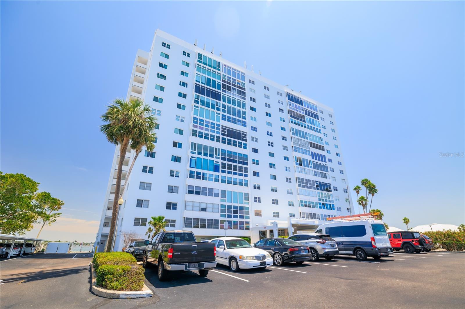 Image 48 of 60 For 7200 Sunshine Skyway Lane S 4b