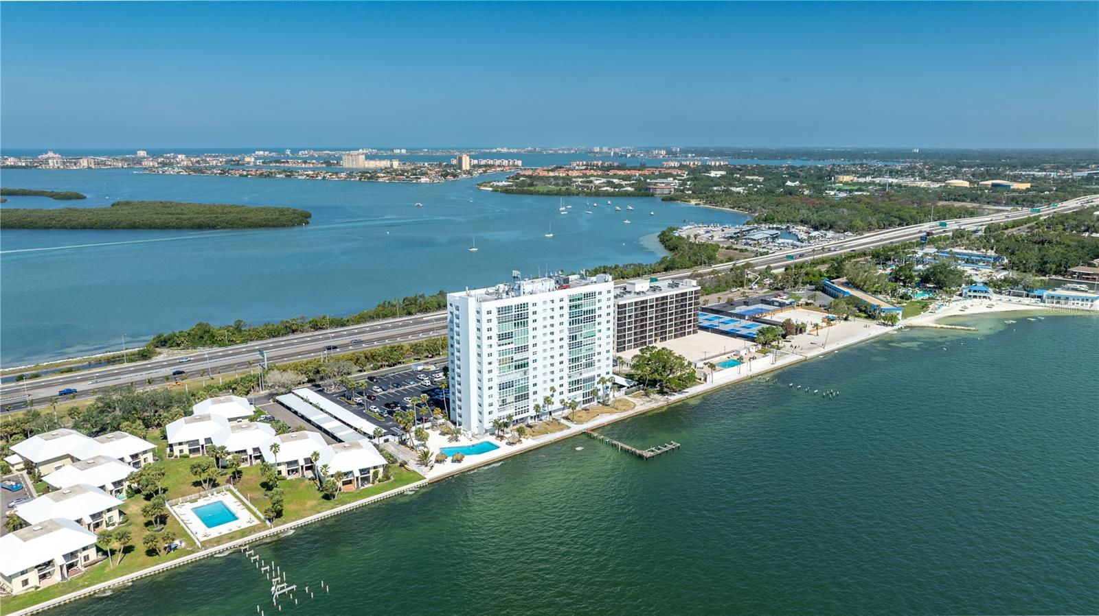 Image 49 of 60 For 7200 Sunshine Skyway Lane S 4b