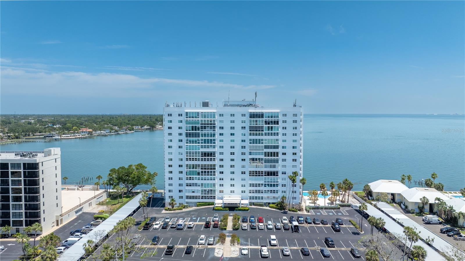 Image 56 of 60 For 7200 Sunshine Skyway Lane S 4b
