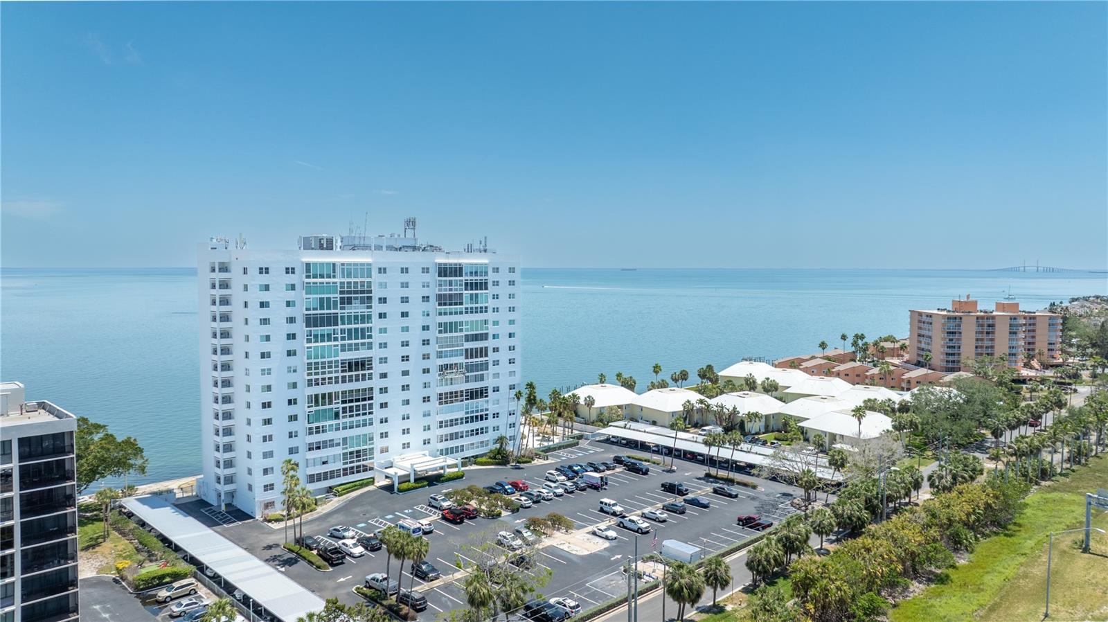 Image 57 of 60 For 7200 Sunshine Skyway Lane S 4b
