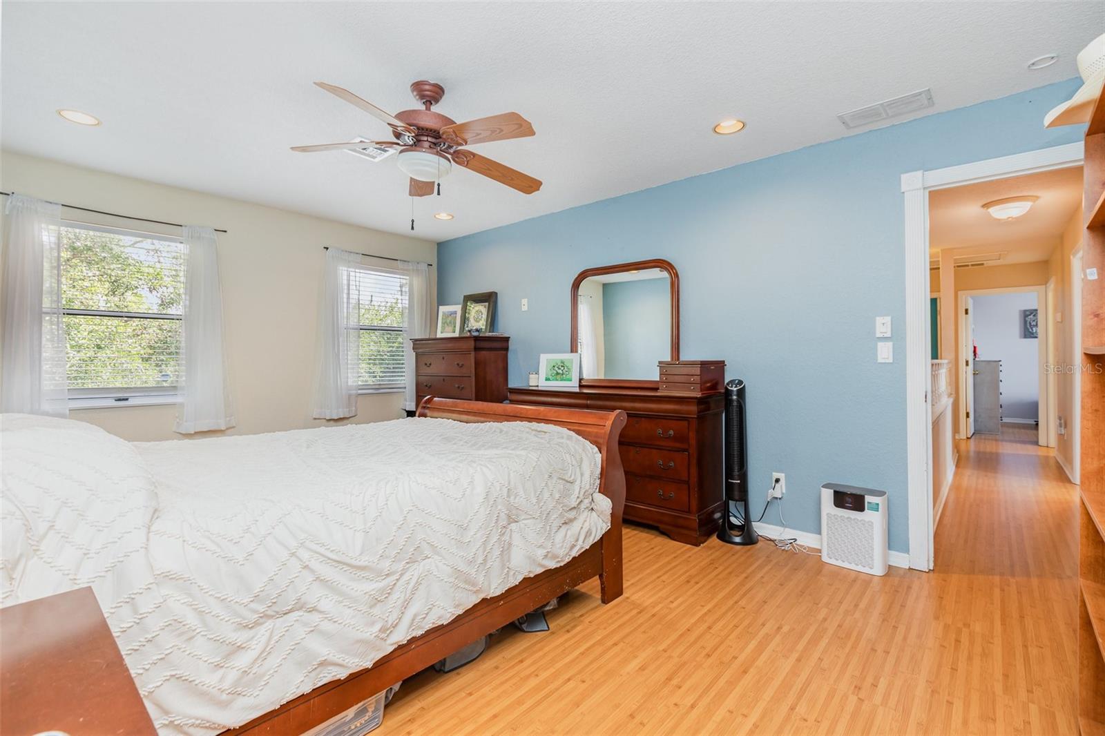 Image 15 of 33 For 1350 Mustang Street
