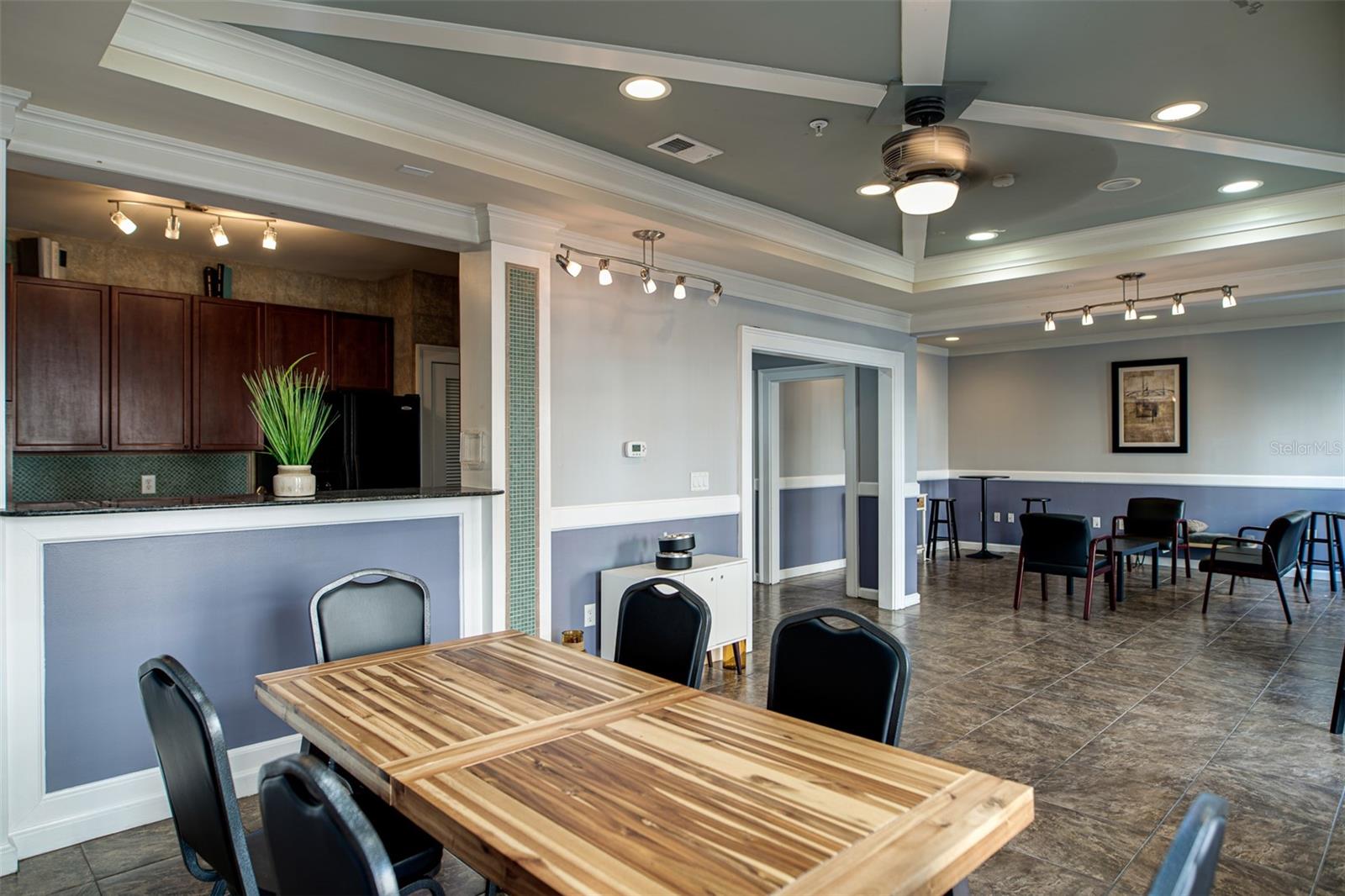 Image 34 of 36 For 4221 Spruce Street 2422