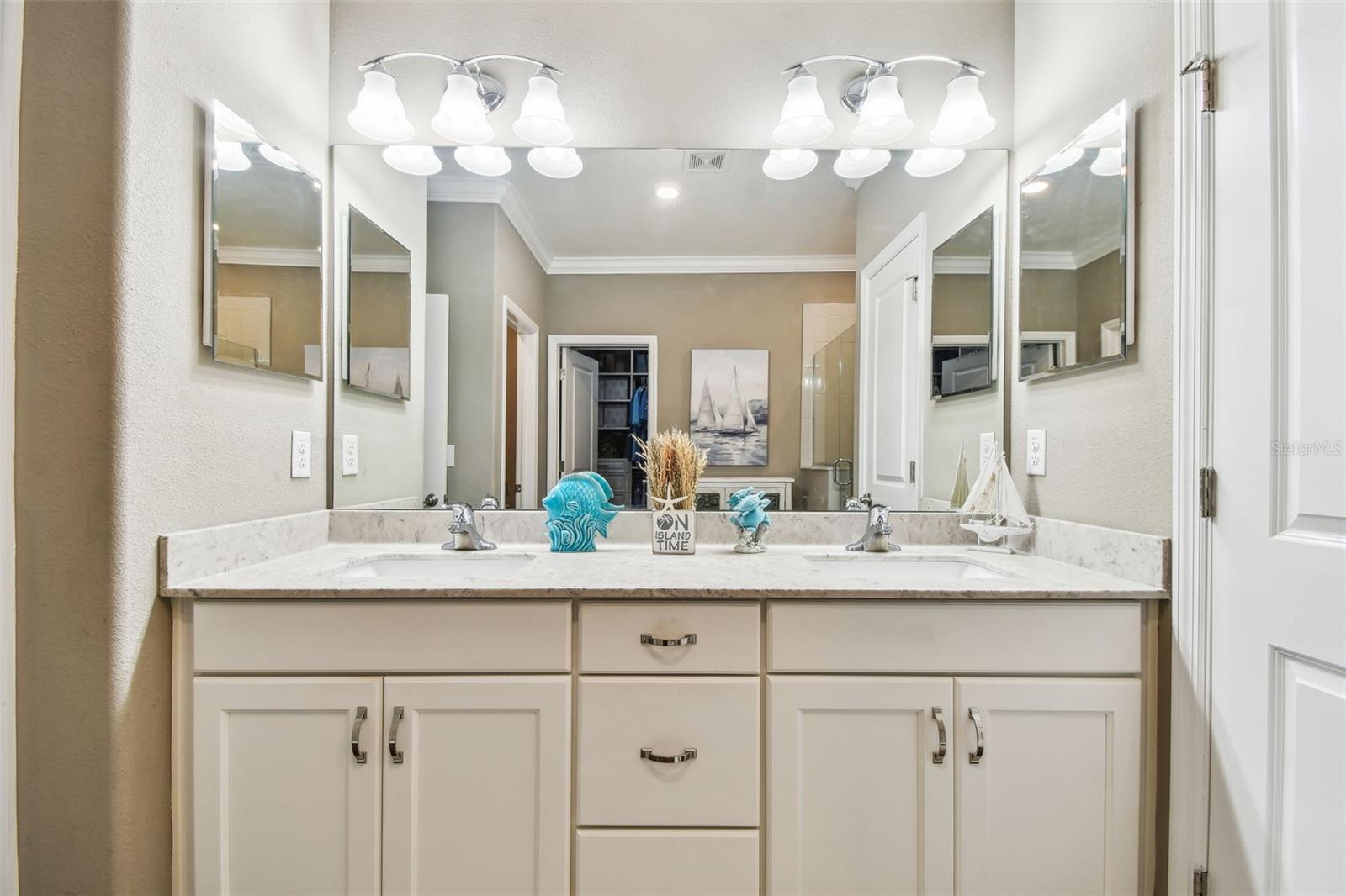 Image 42 of 65 For 612 Ozona Village Dr