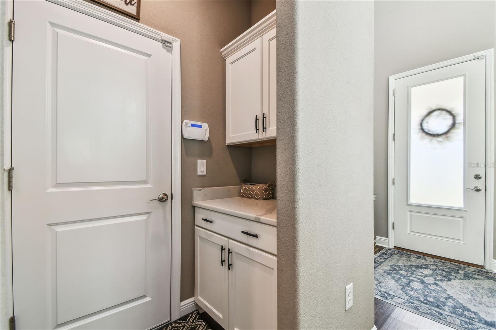Image 7 of 65 For 612 Ozona Village Dr