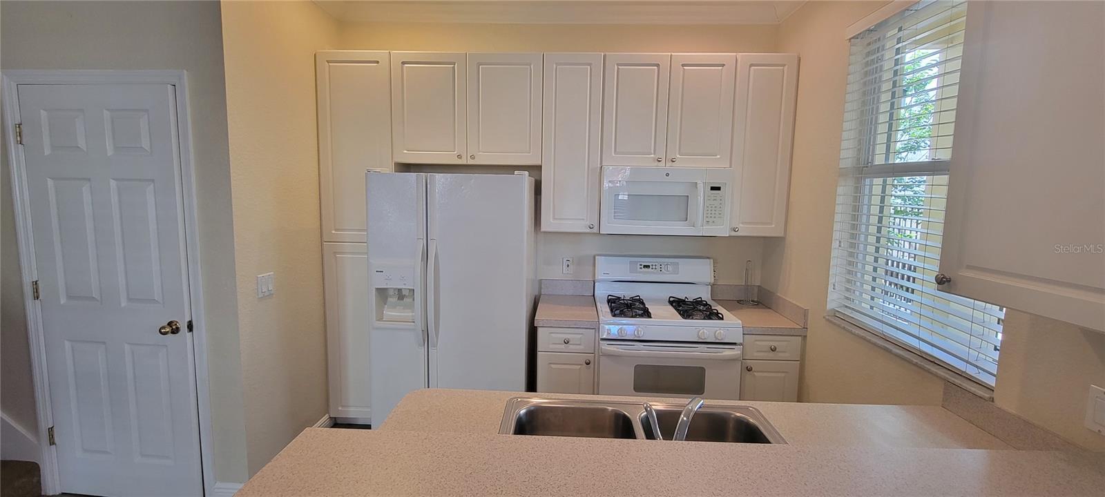 Image 5 of 15 For 1112 Islamorada Lane
