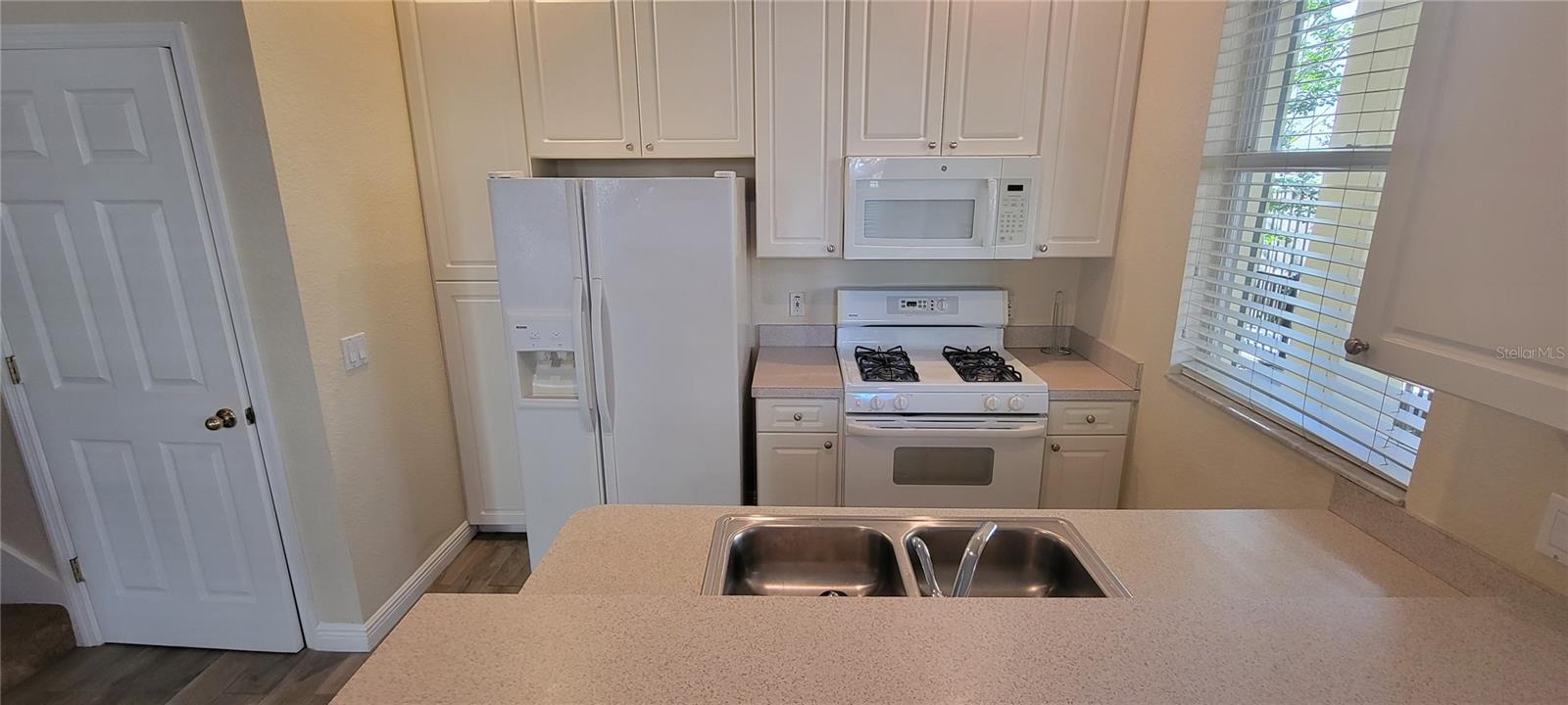 Image 6 of 15 For 1112 Islamorada Lane