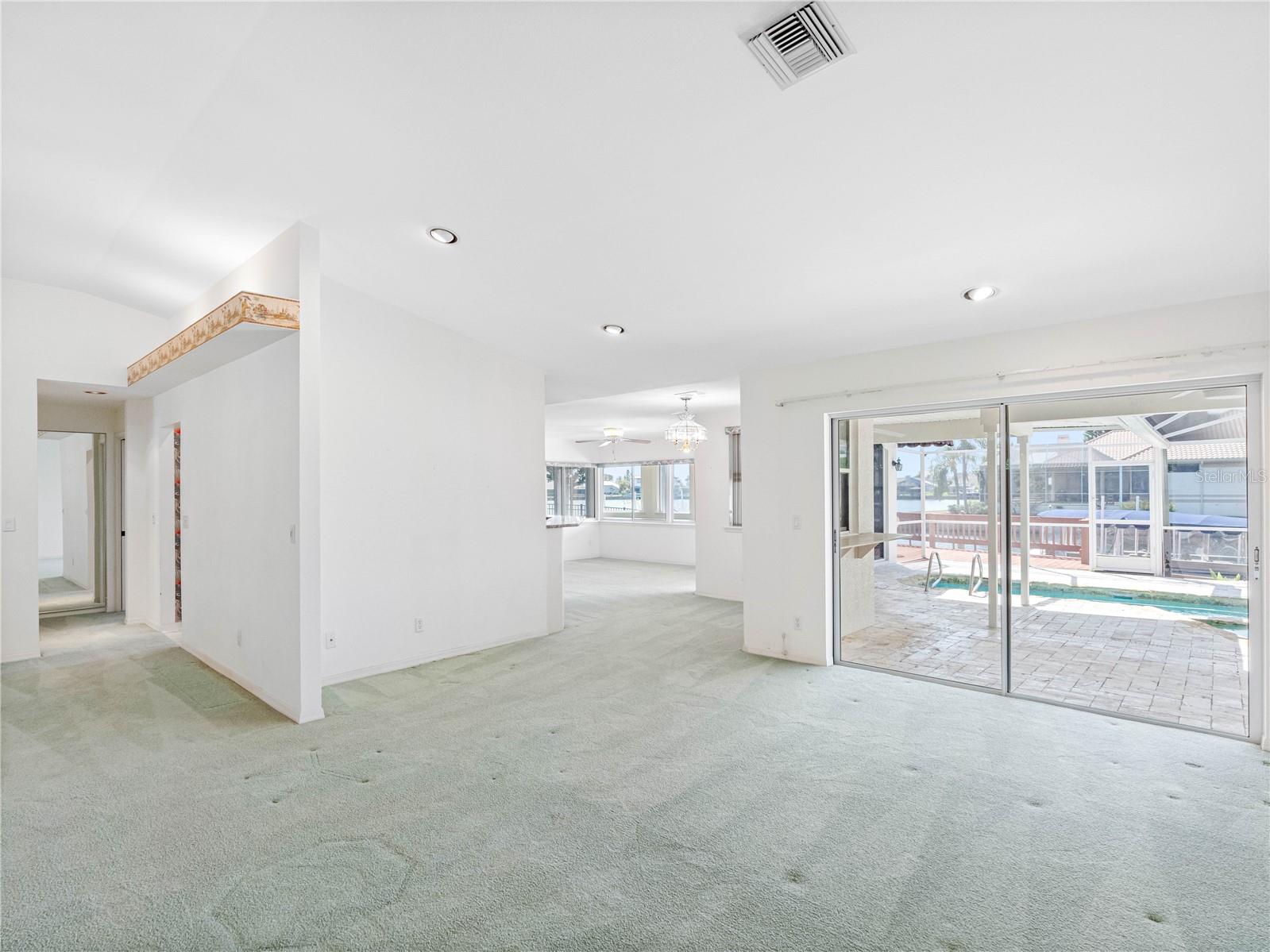 Image 17 of 96 For 5818 Cruiser Way