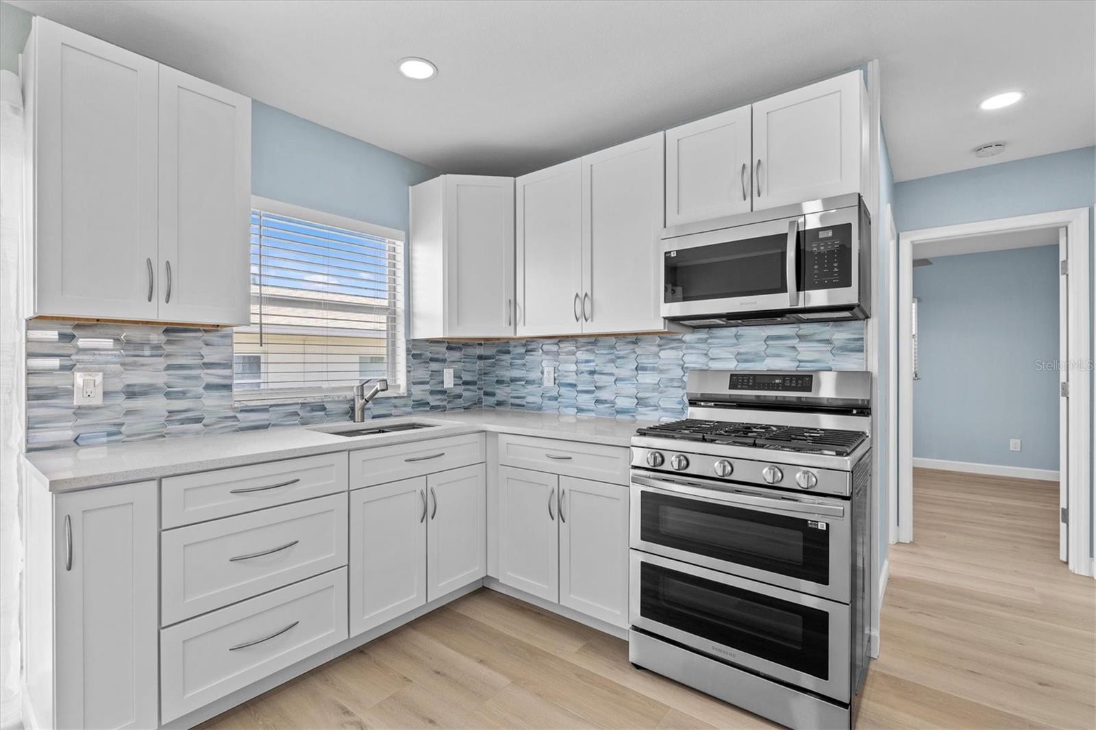 Image 17 of 39 For 12400 Park Boulevard 210