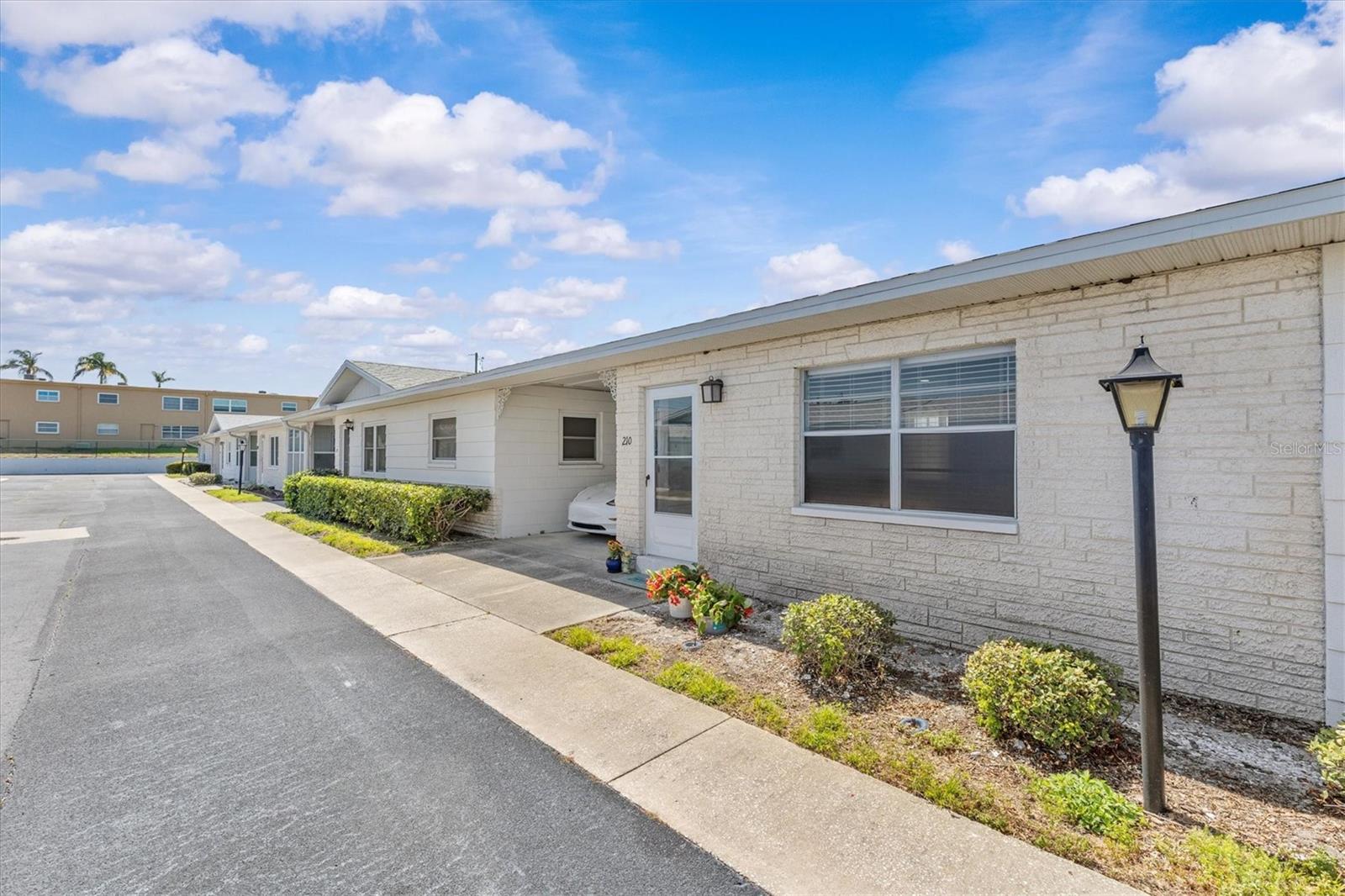Image 3 of 39 For 12400 Park Boulevard 210