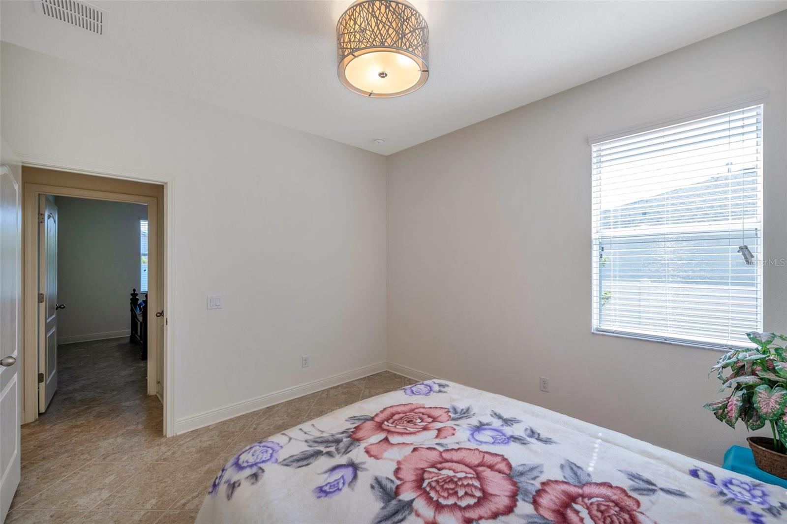 Image 37 of 73 For 2218 Valterra Vista Way
