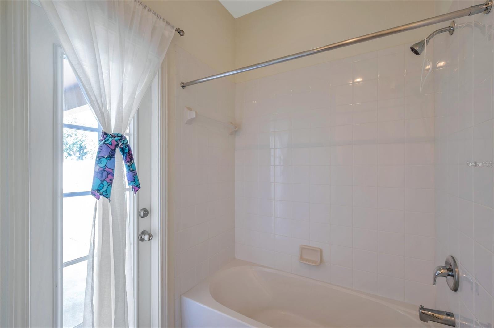 Image 45 of 73 For 2218 Valterra Vista Way