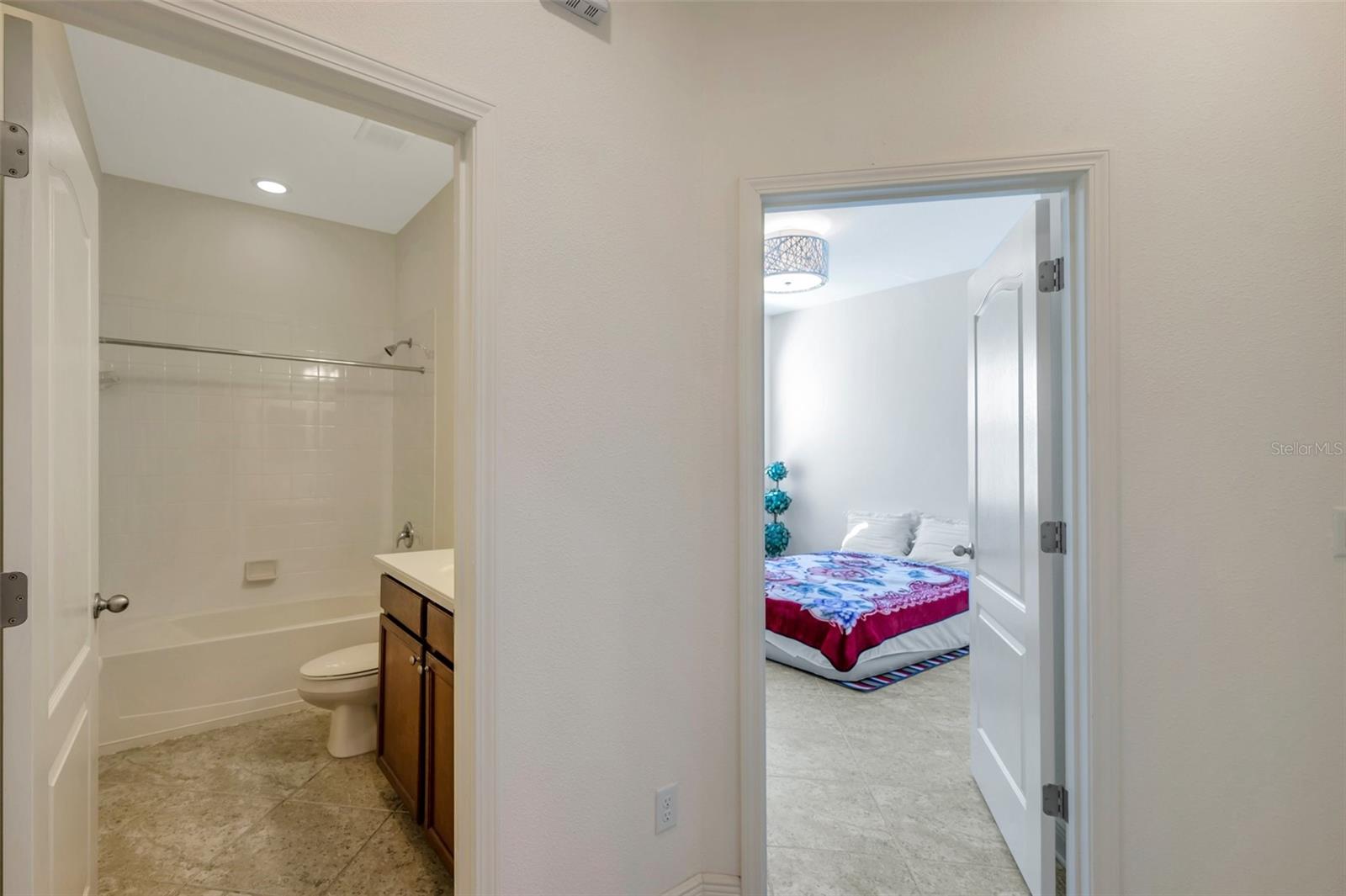 Image 46 of 73 For 2218 Valterra Vista Way