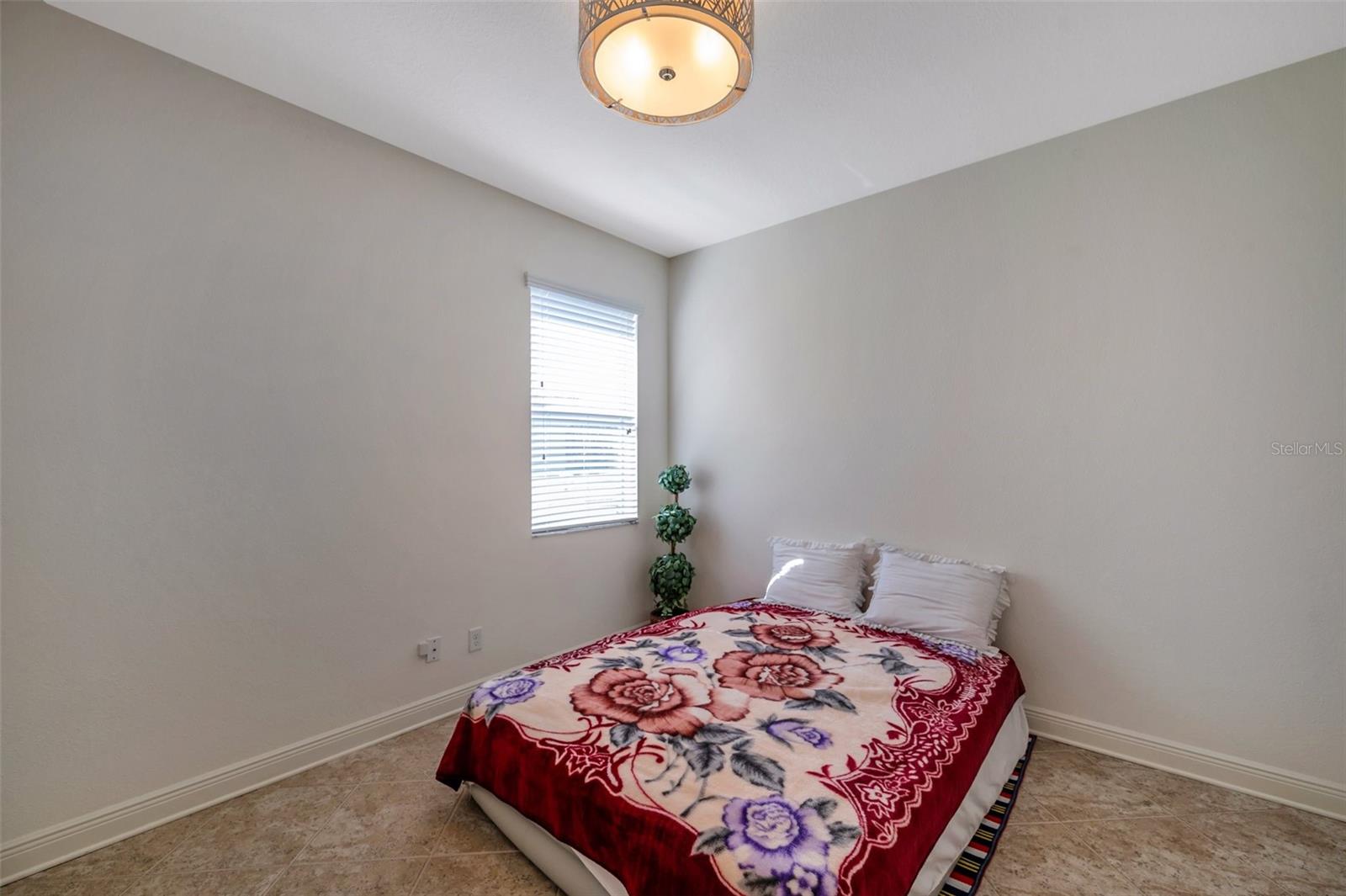 Image 47 of 73 For 2218 Valterra Vista Way