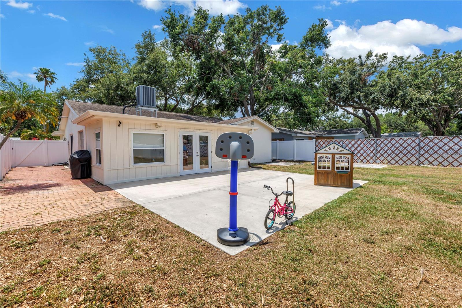 Image 21 of 44 For 3537 12th Avenue N