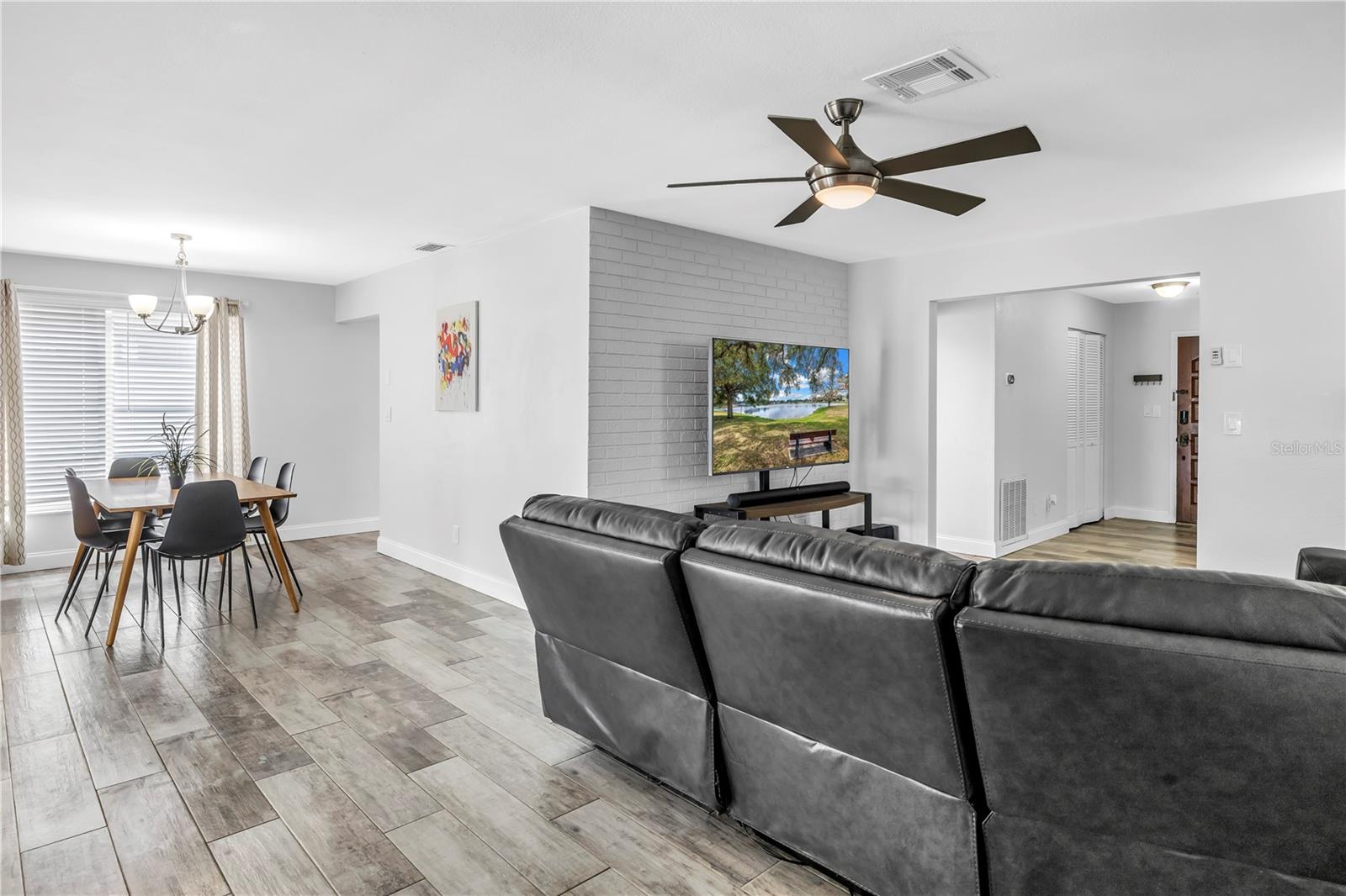 Image 9 of 44 For 3537 12th Avenue N
