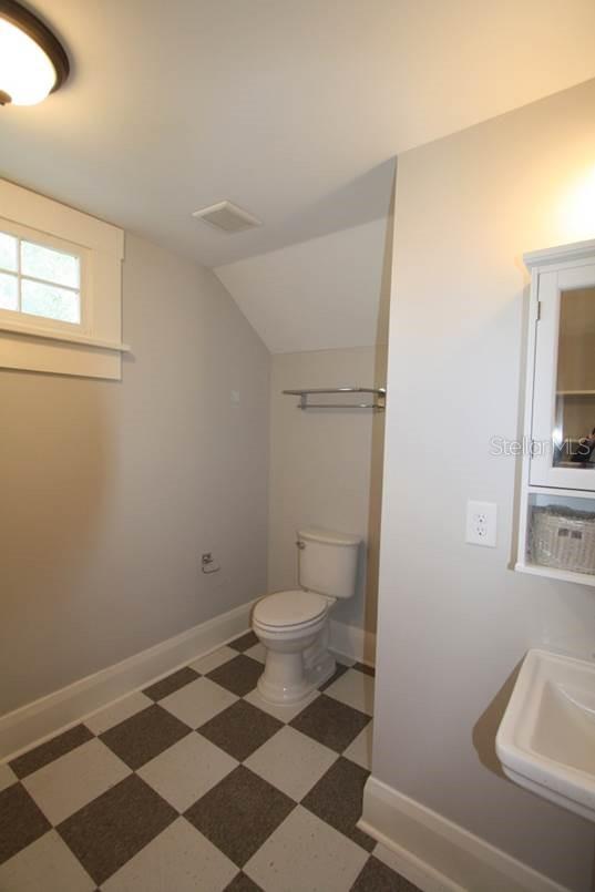Image 9 of 25 For 2402 Morgan Street