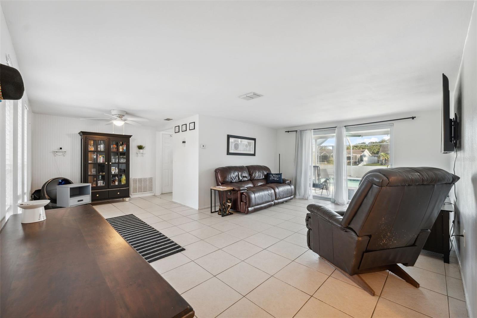 Image 14 of 55 For 7325 Calder Drive