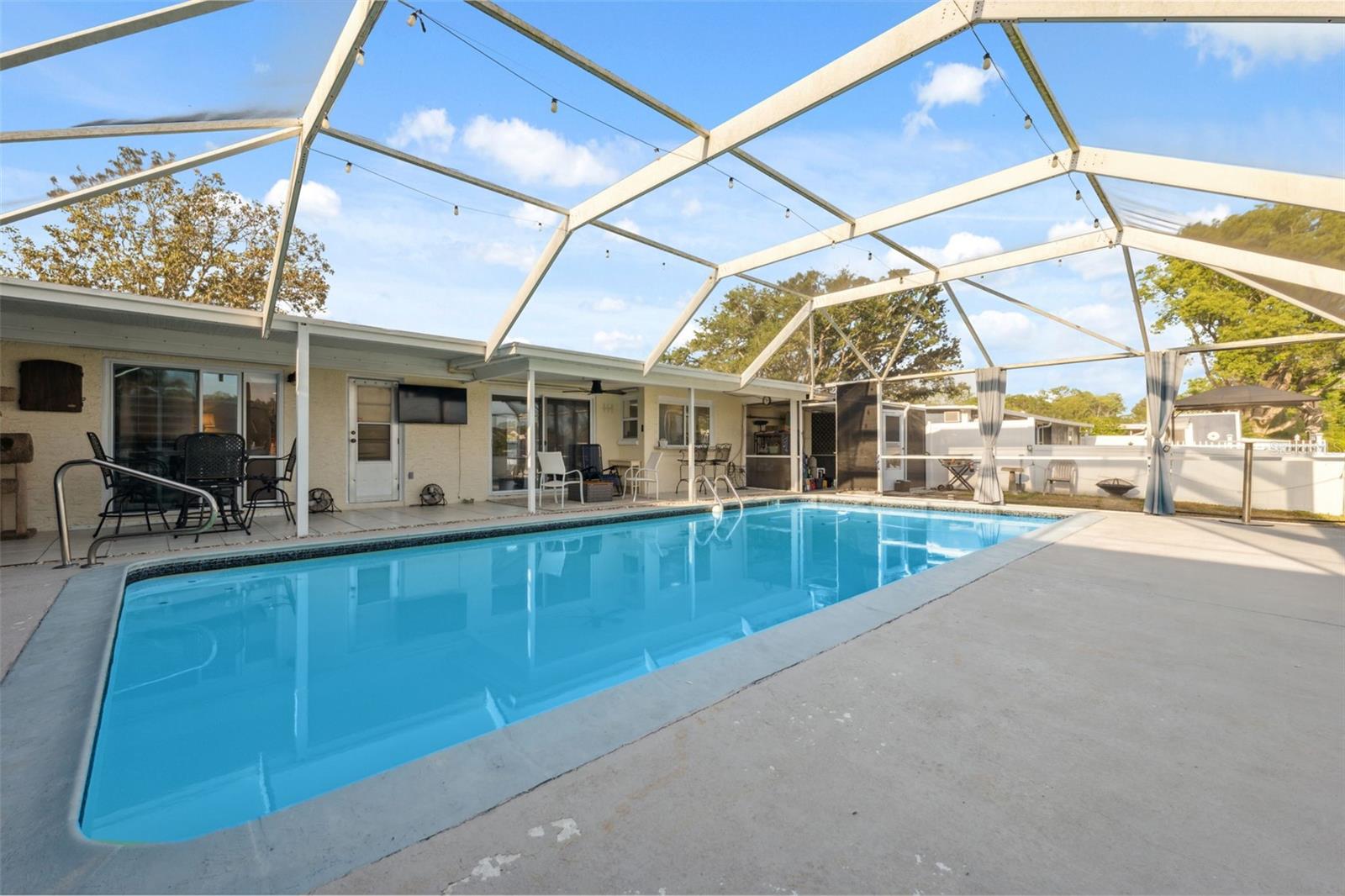 Image 31 of 55 For 7325 Calder Drive