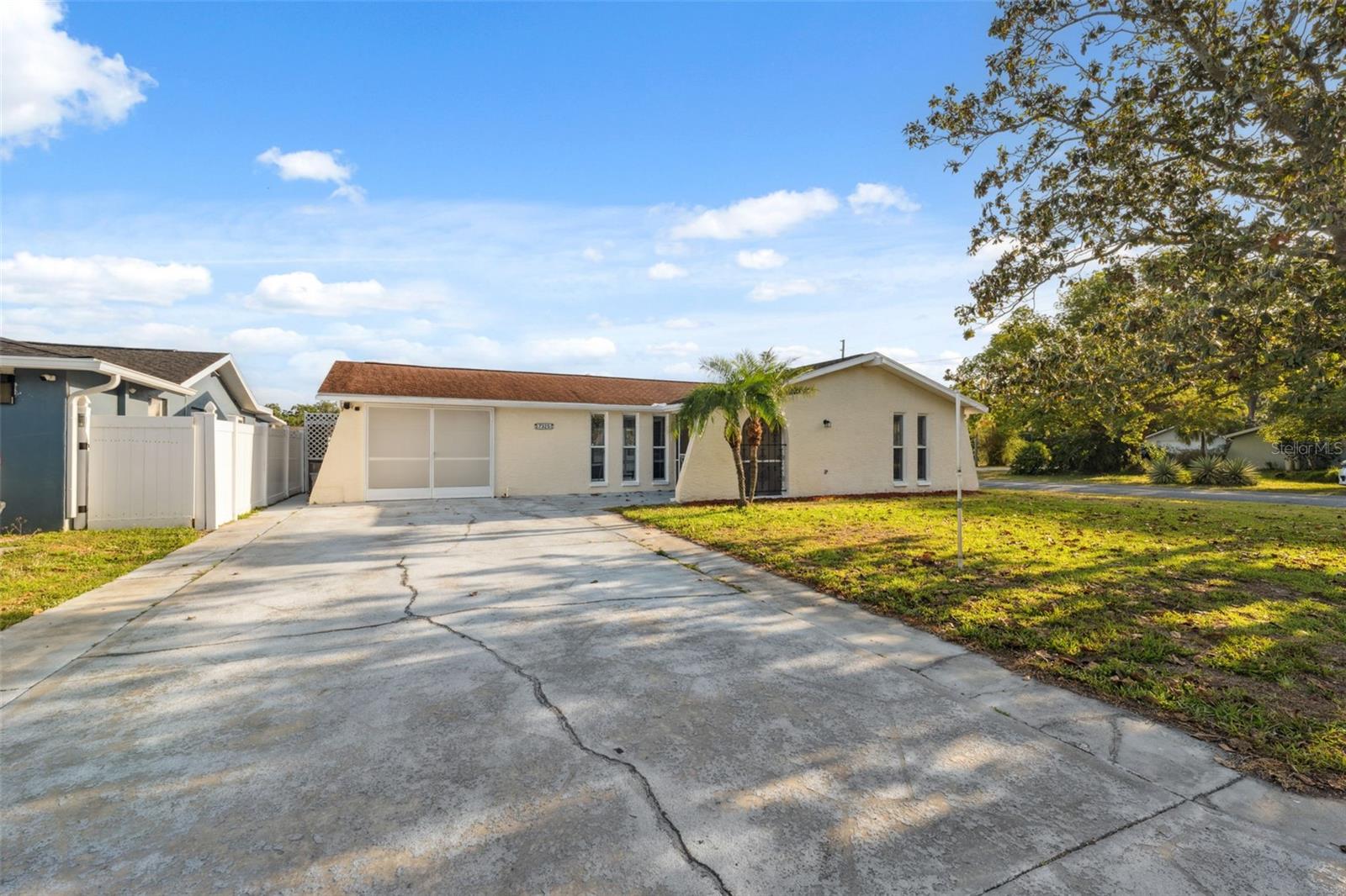 Image 5 of 55 For 7325 Calder Drive