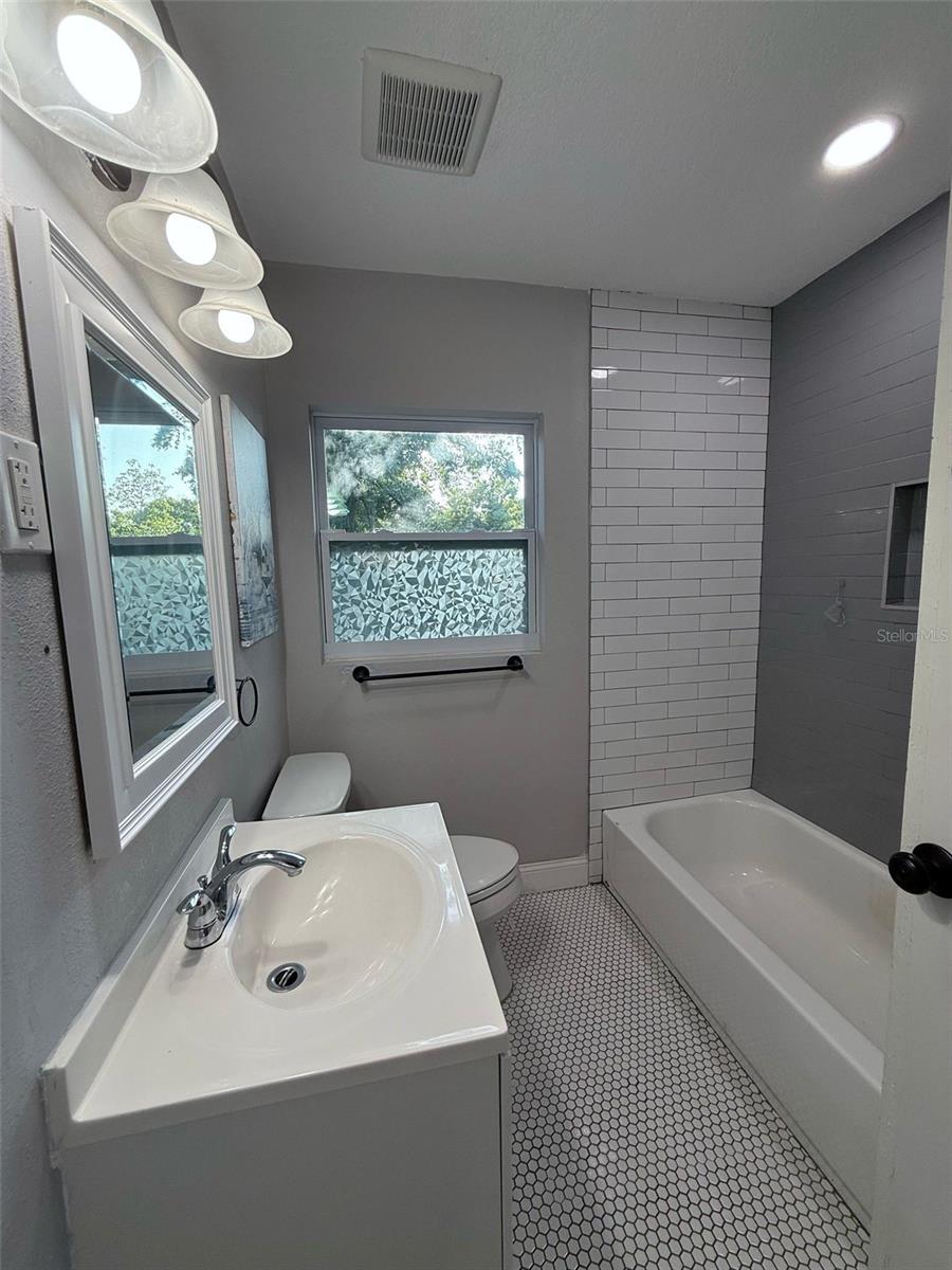 Image 7 of 19 For 1306 27th Avenue