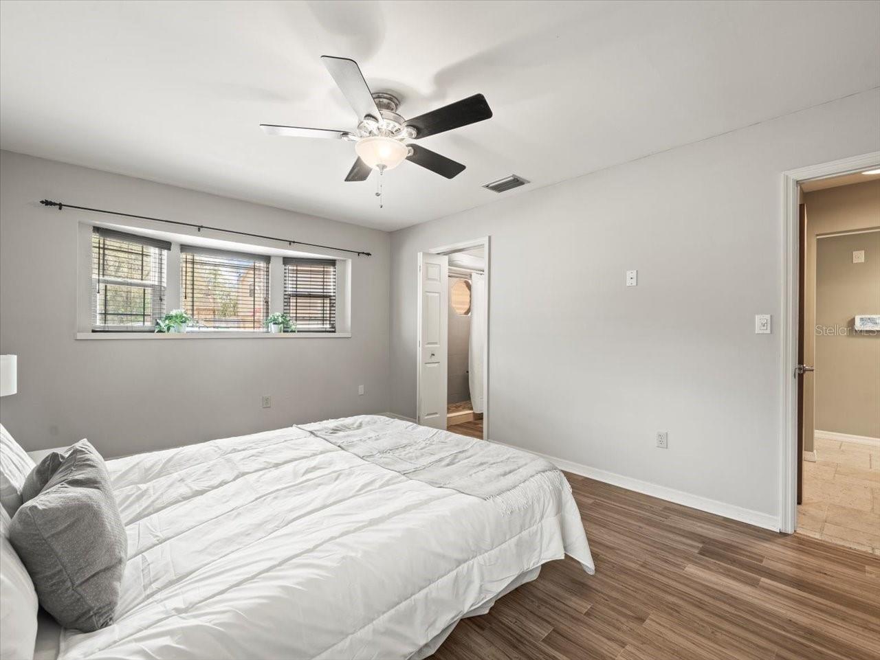Listing photo id 26 for 10206 Hyaleah Road