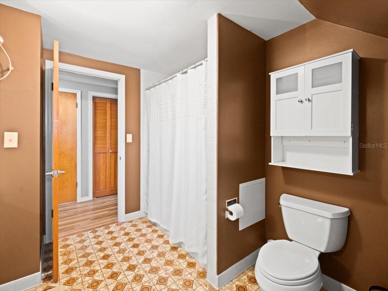 Listing photo id 35 for 10206 Hyaleah Road