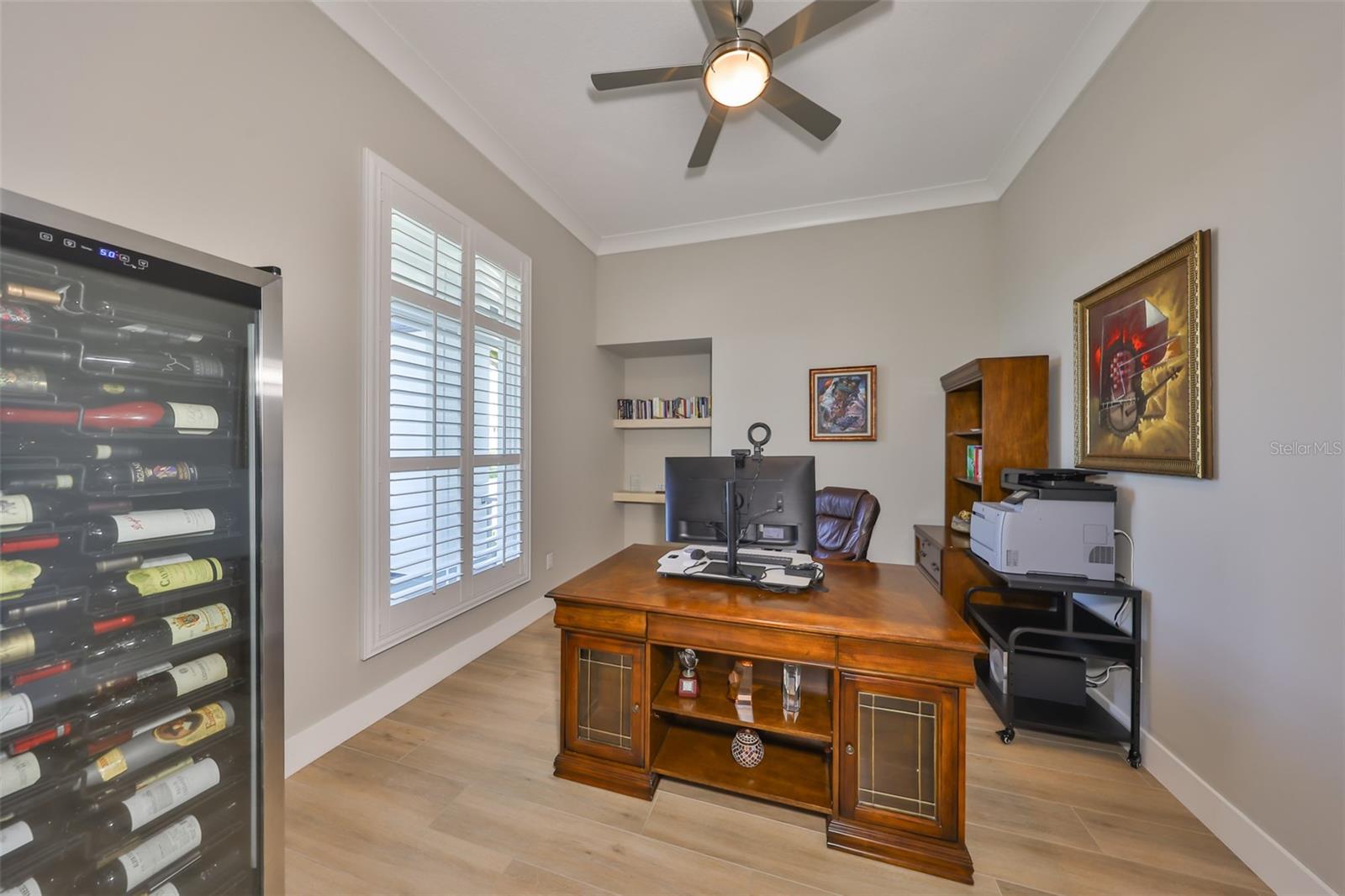 Listing photo id 8 for 715 Pinckney Drive