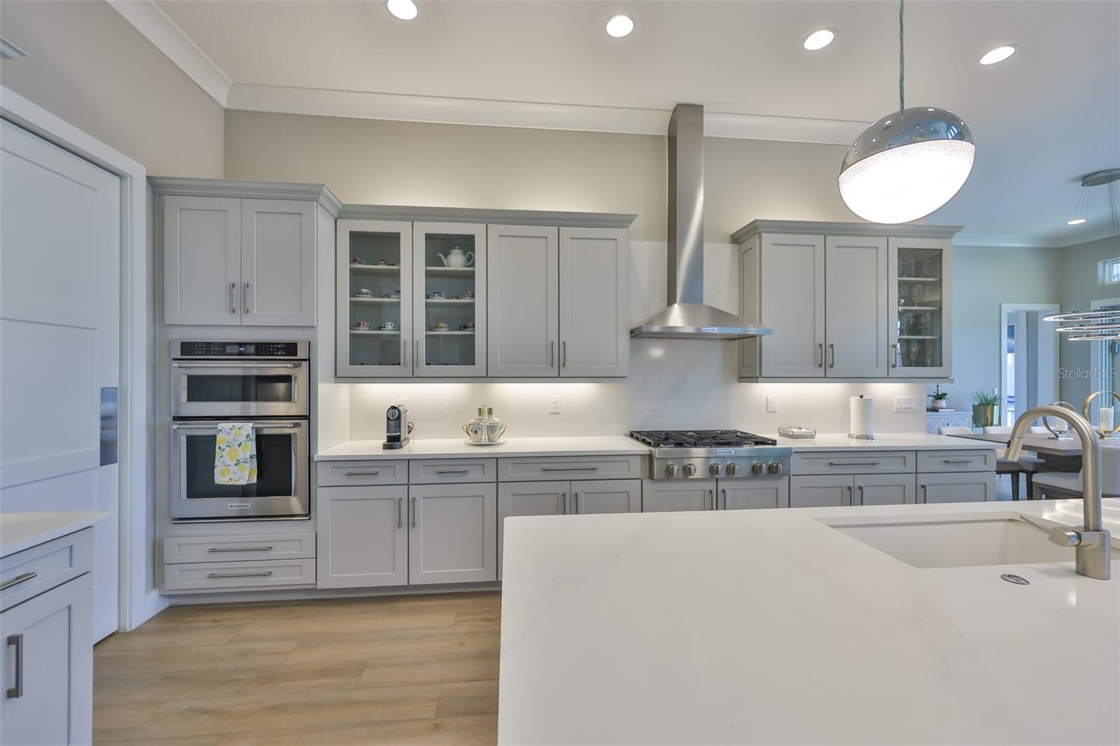 Listing photo id 24 for 715 Pinckney Drive