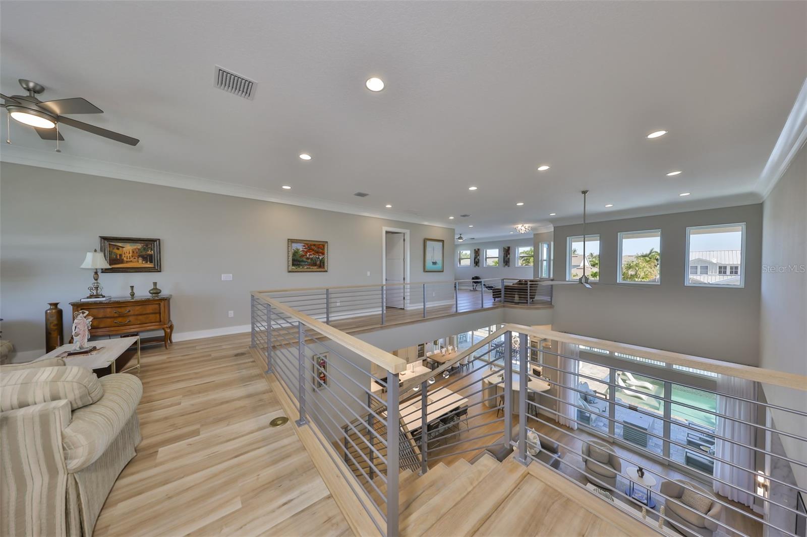 Listing photo id 39 for 715 Pinckney Drive