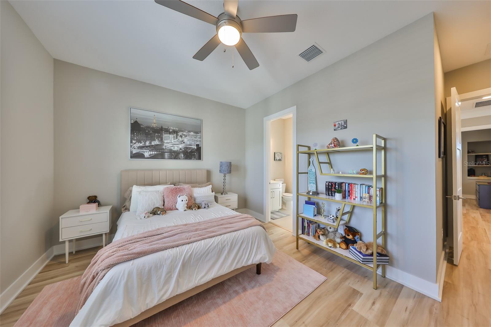 Listing photo id 50 for 715 Pinckney Drive