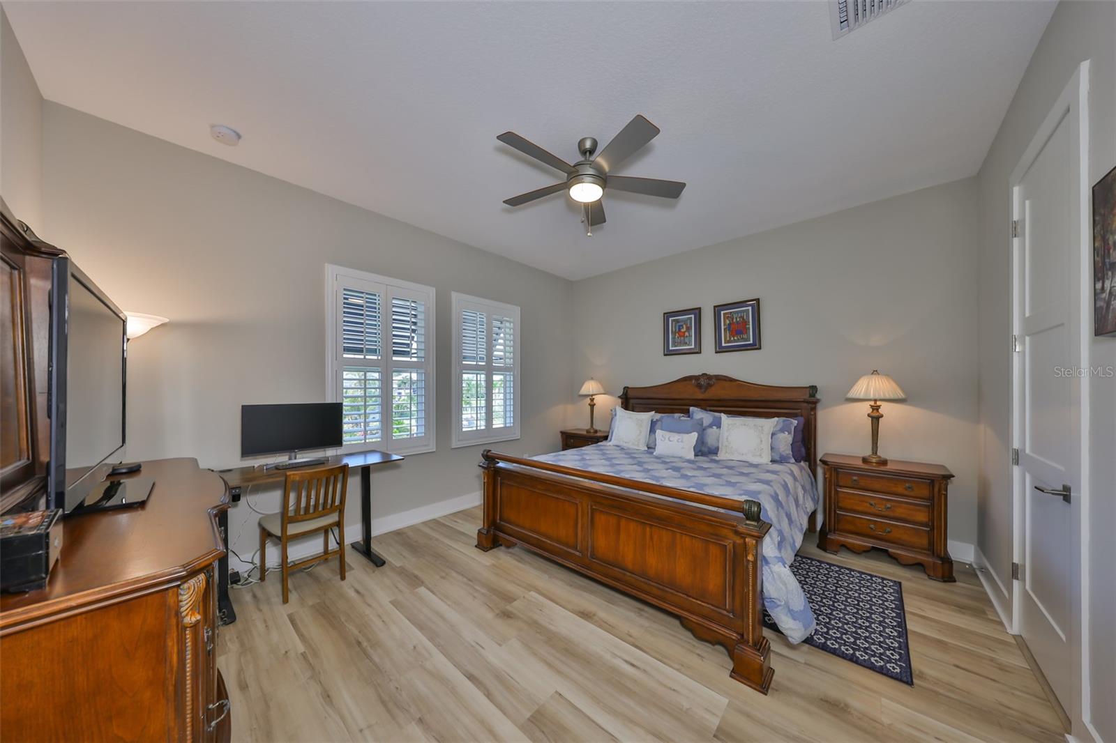 Listing photo id 52 for 715 Pinckney Drive