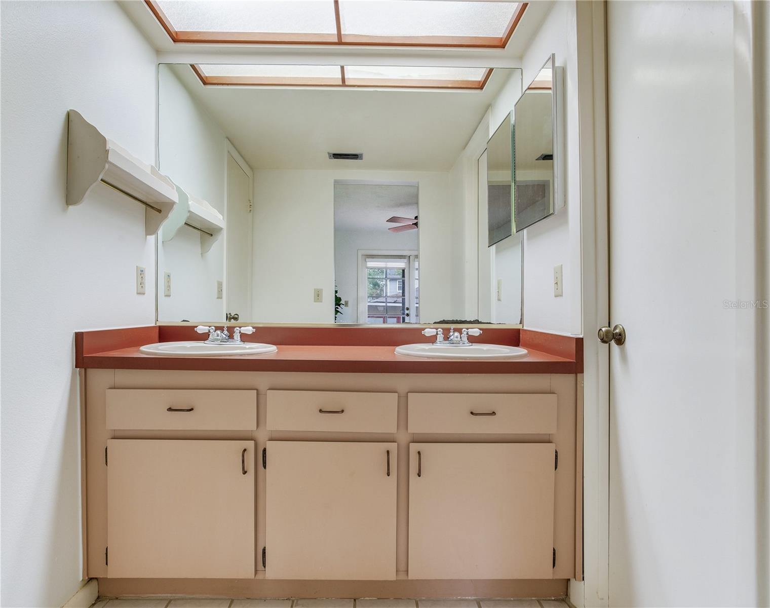 Image 18 of 34 For 4802 Dryad Street