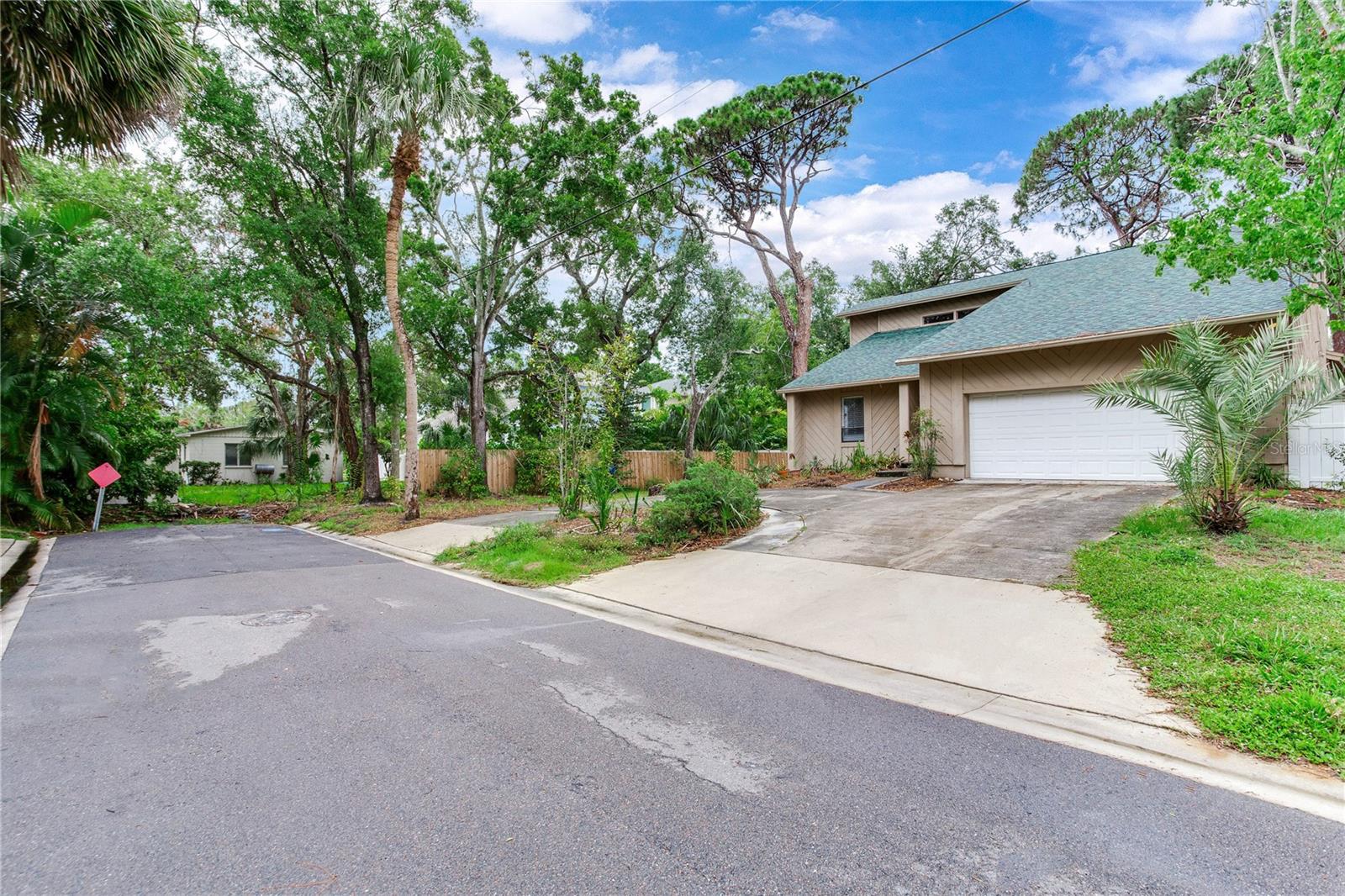 Image 32 of 34 For 4802 Dryad Street