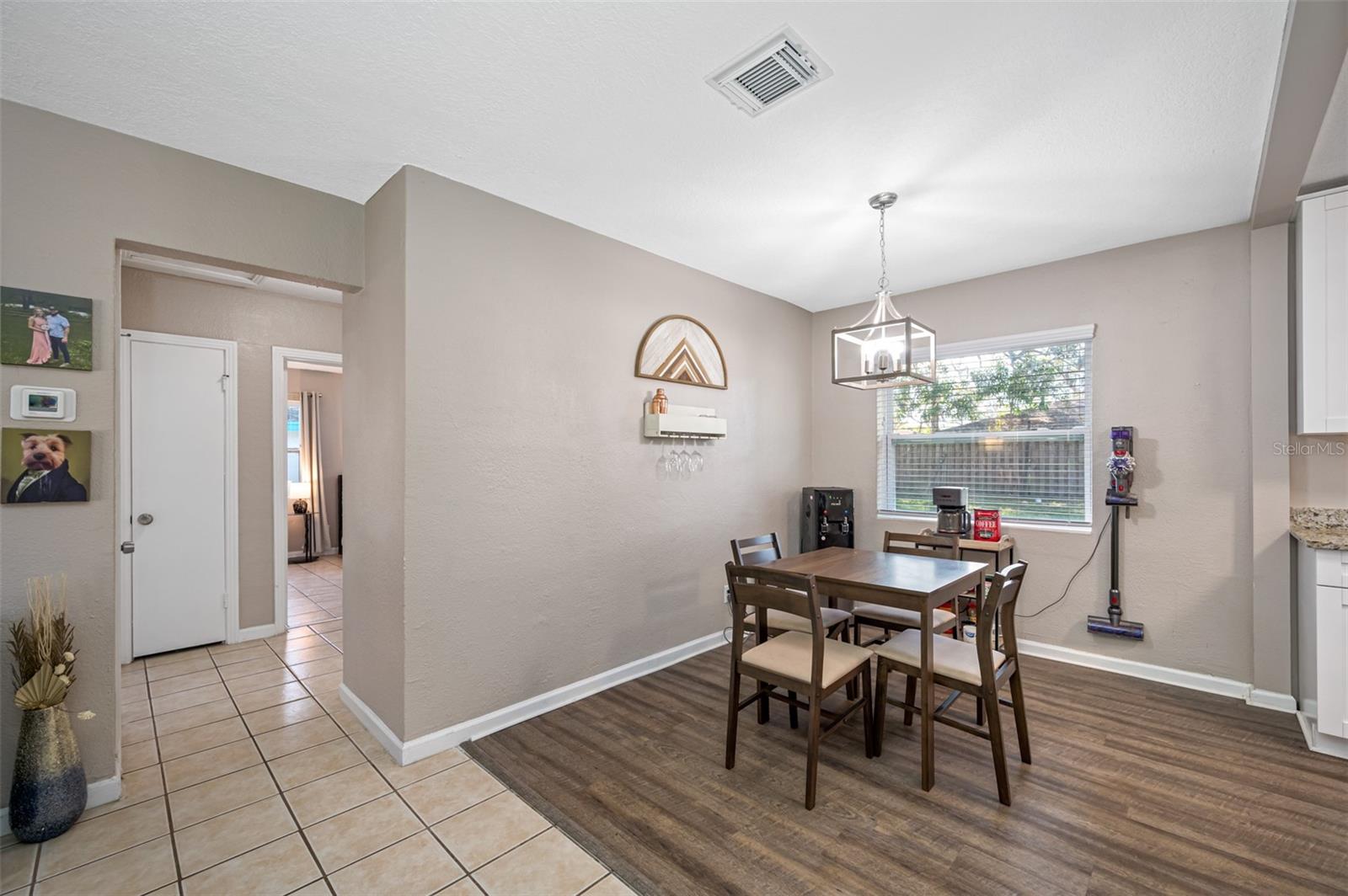 Listing photo id 8 for 1411 Pinebrook Drive